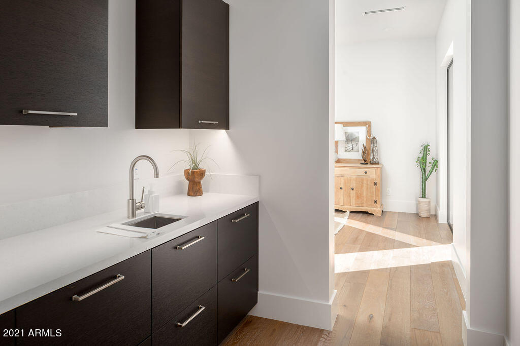 RITZ-CARLTON PARCEL B - Residential
