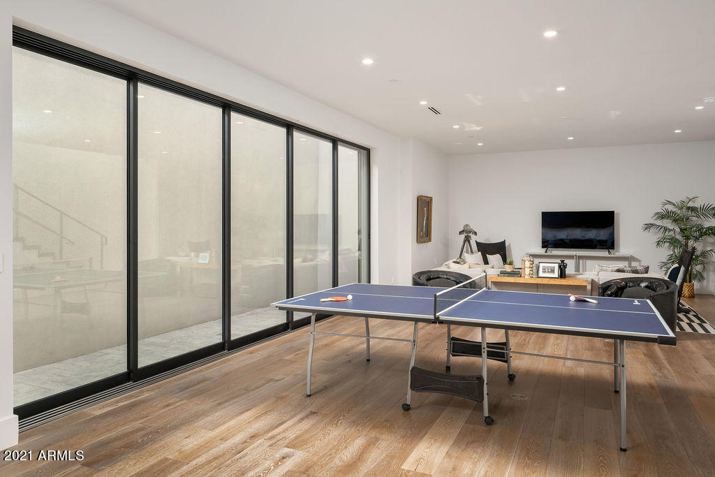 RITZ-CARLTON PARCEL B - Residential