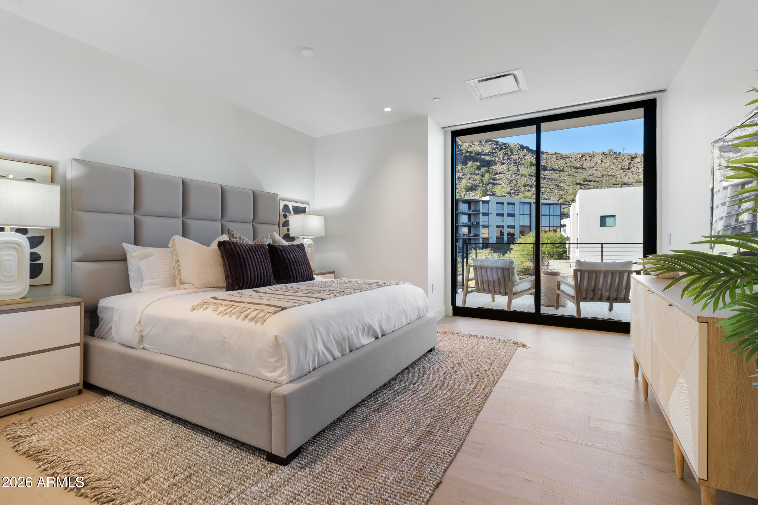 ASCENT AT THE PHOENICIAN CAMELBACK RESIDENCES COND - Residential