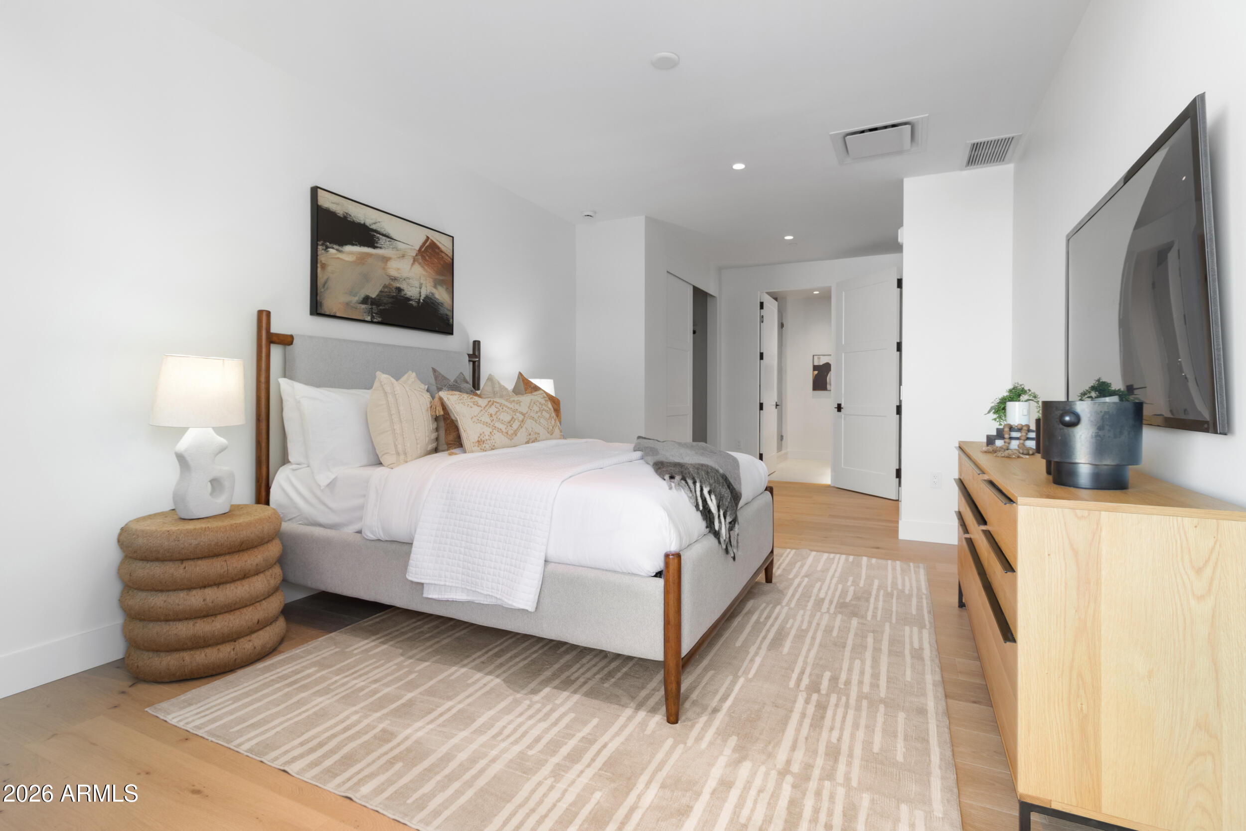 ASCENT AT THE PHOENICIAN CAMELBACK RESIDENCES COND - Residential