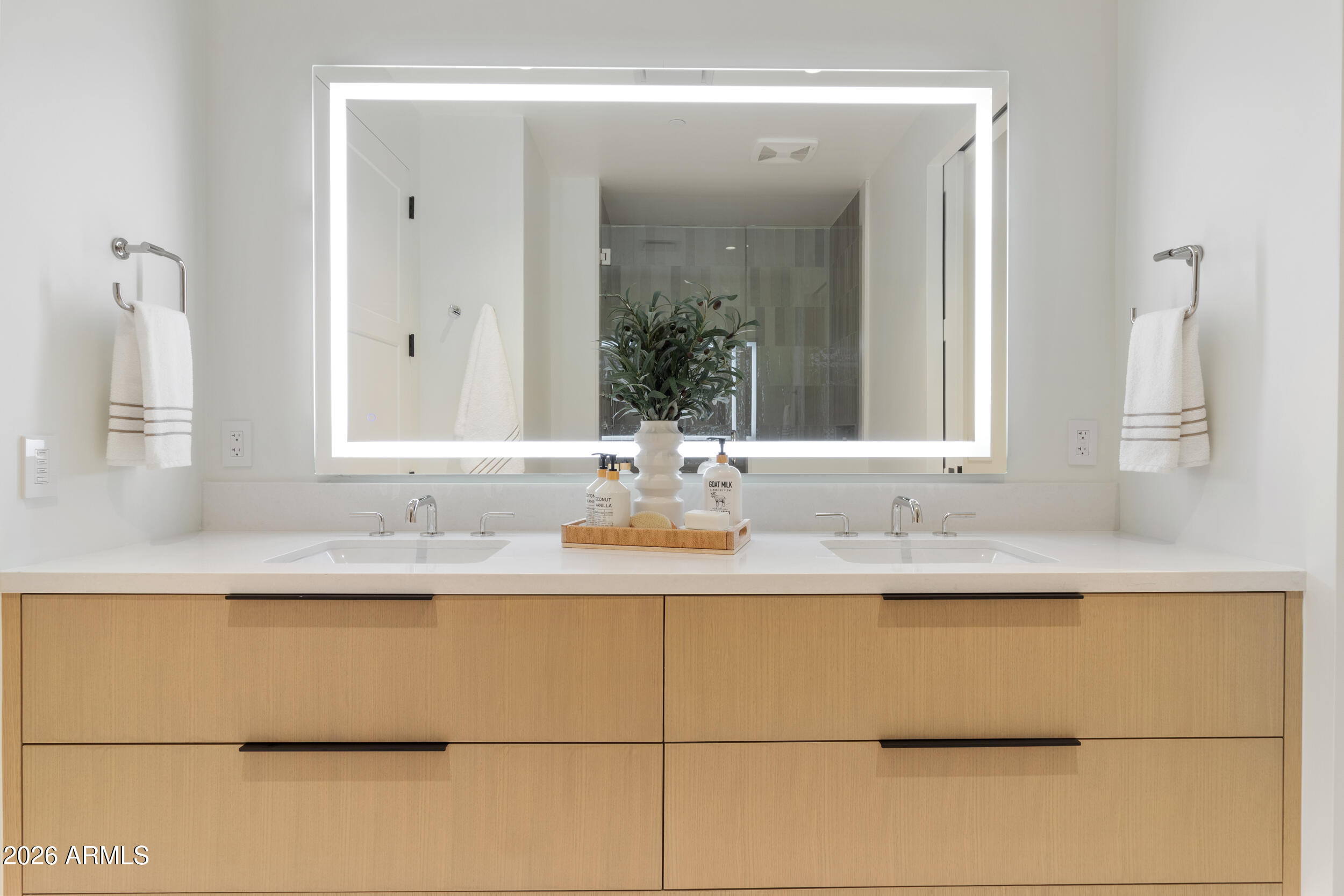 ASCENT AT THE PHOENICIAN CAMELBACK RESIDENCES COND - Residential