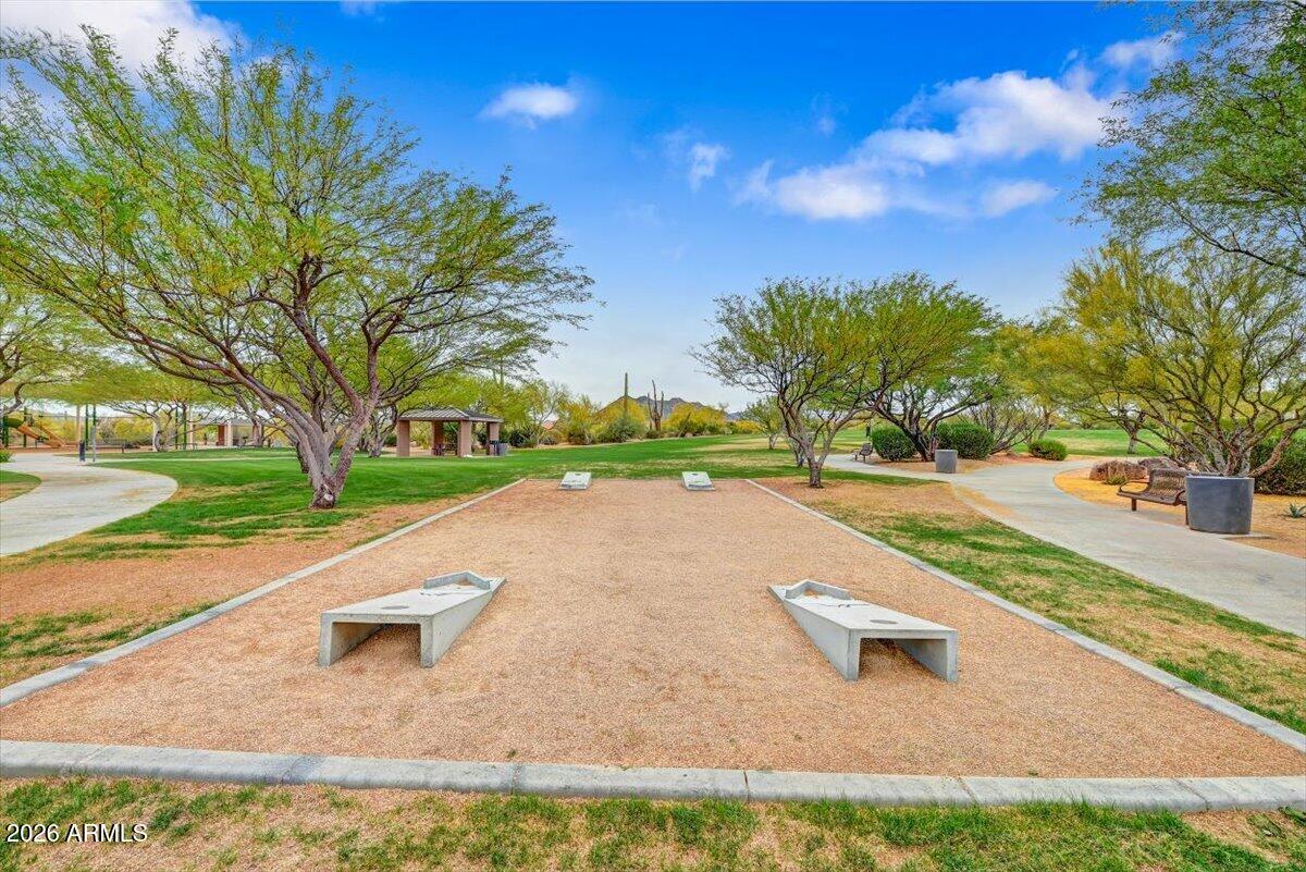 LONE MOUNTAIN - Residential