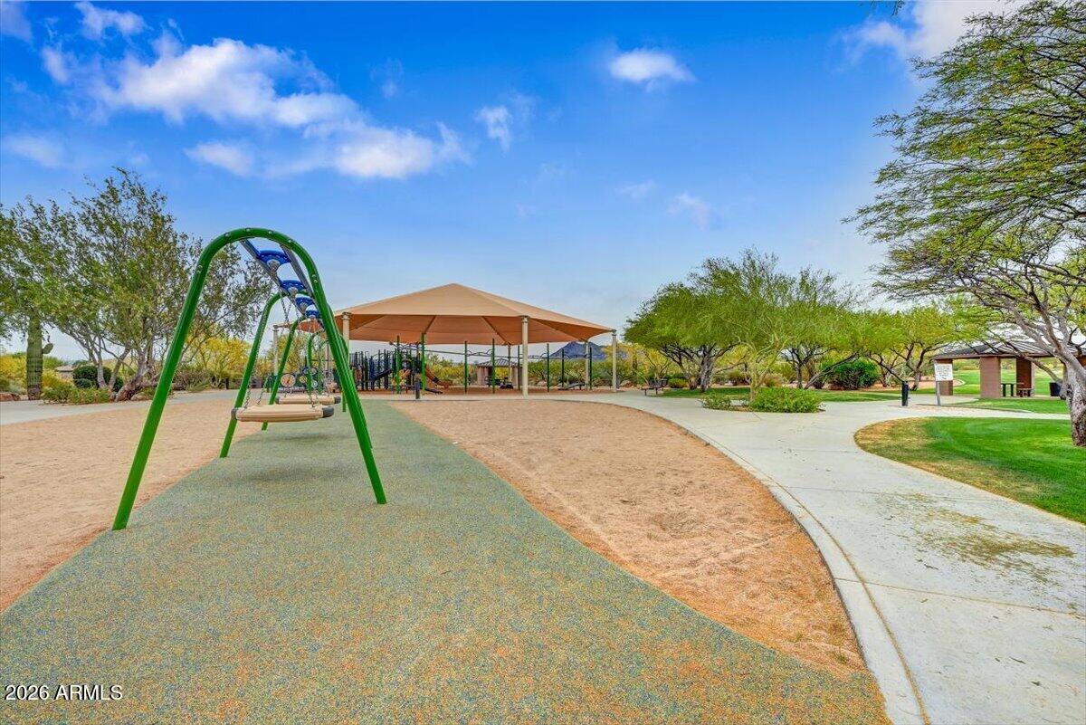 LONE MOUNTAIN - Residential