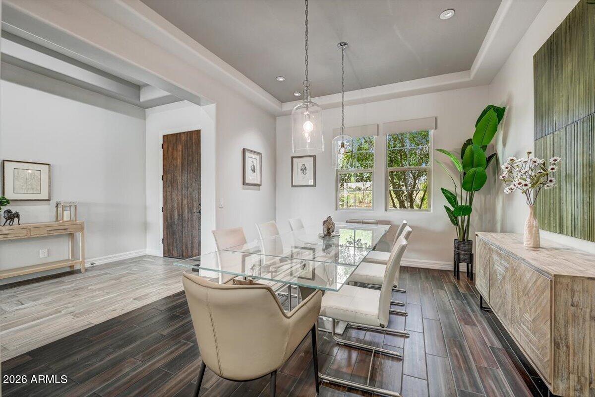 LONE MOUNTAIN - Residential