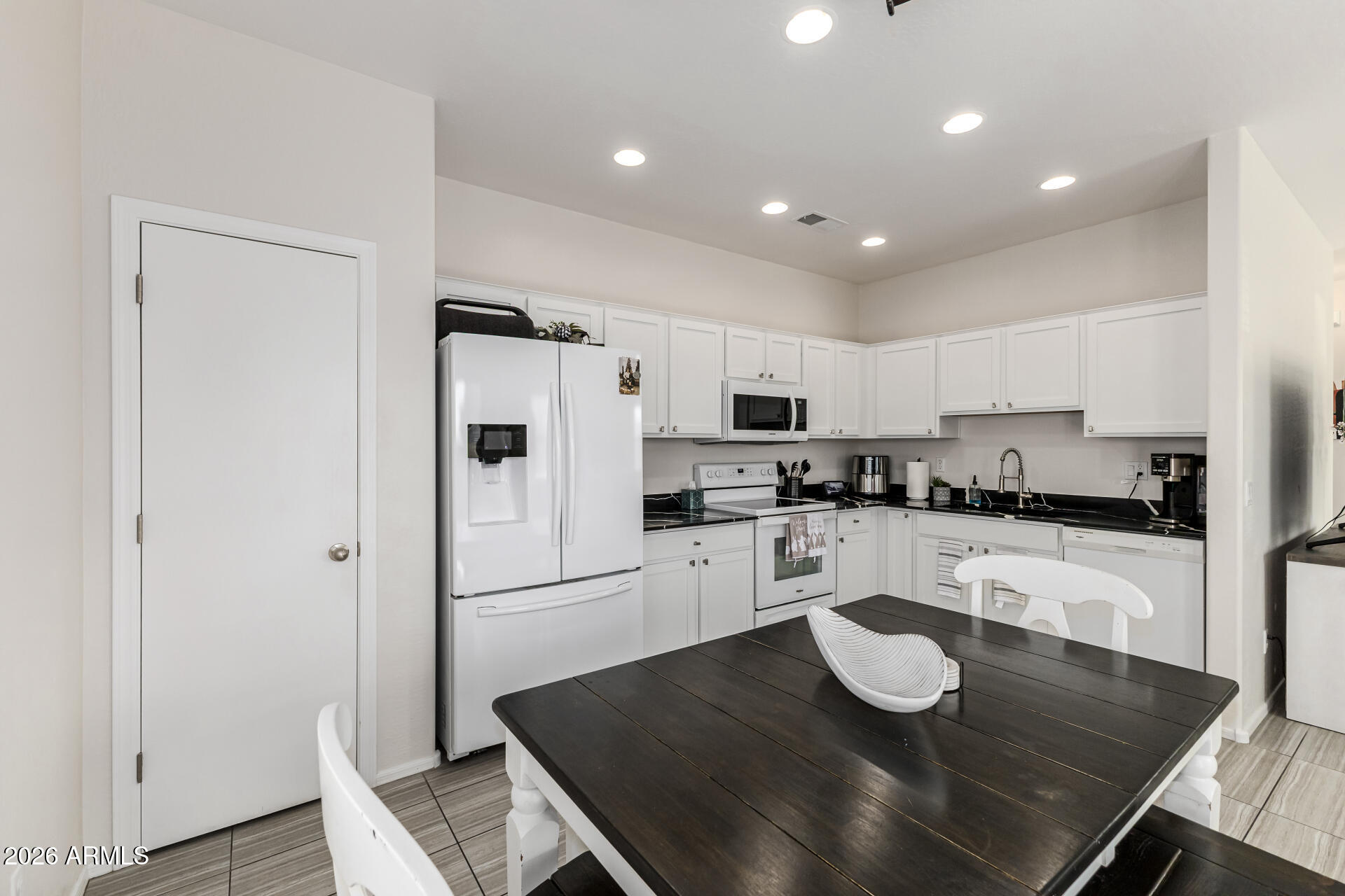 STAGECOACH TRAILS SUBDIVISION 2016029477 - Residential