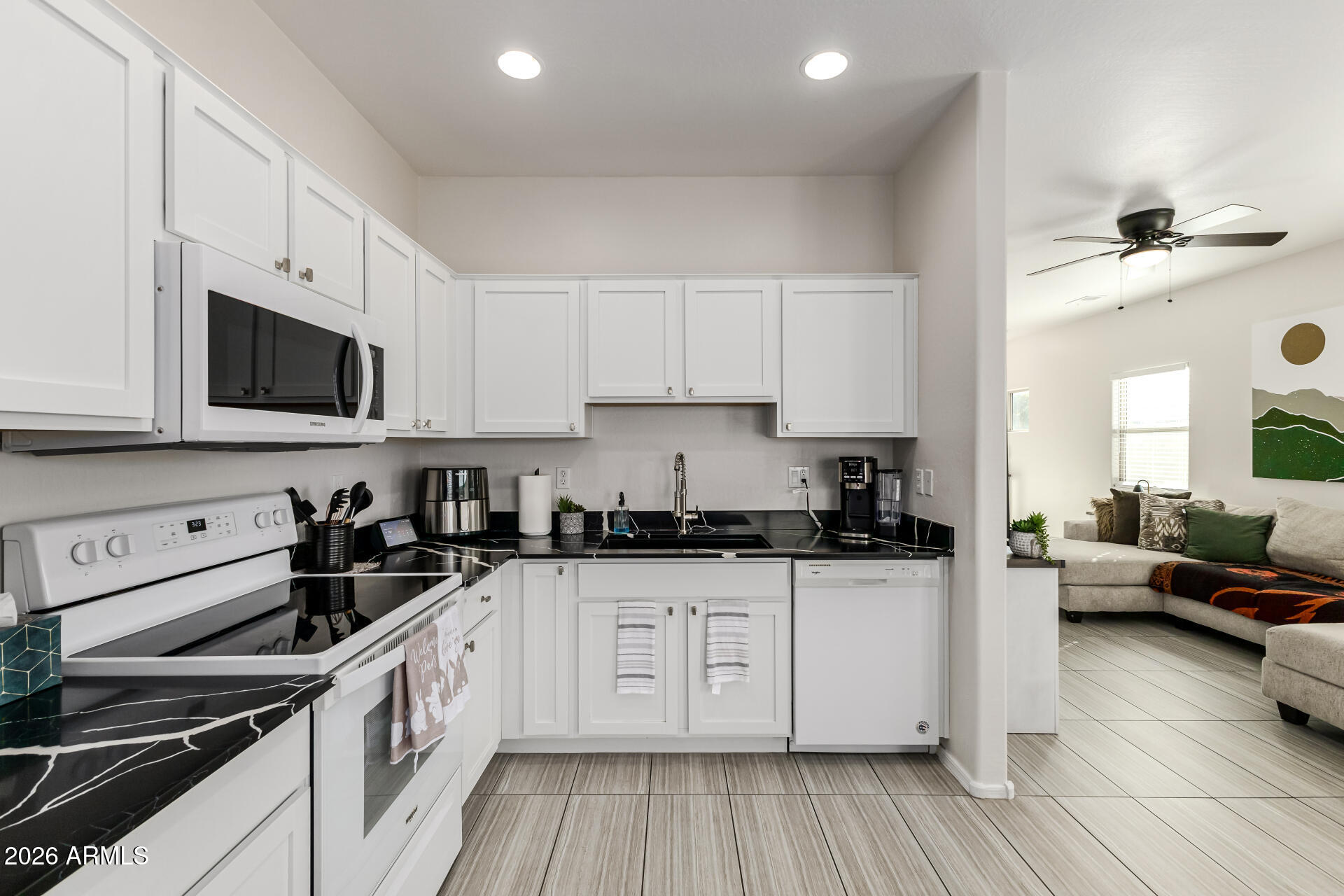 STAGECOACH TRAILS SUBDIVISION 2016029477 - Residential