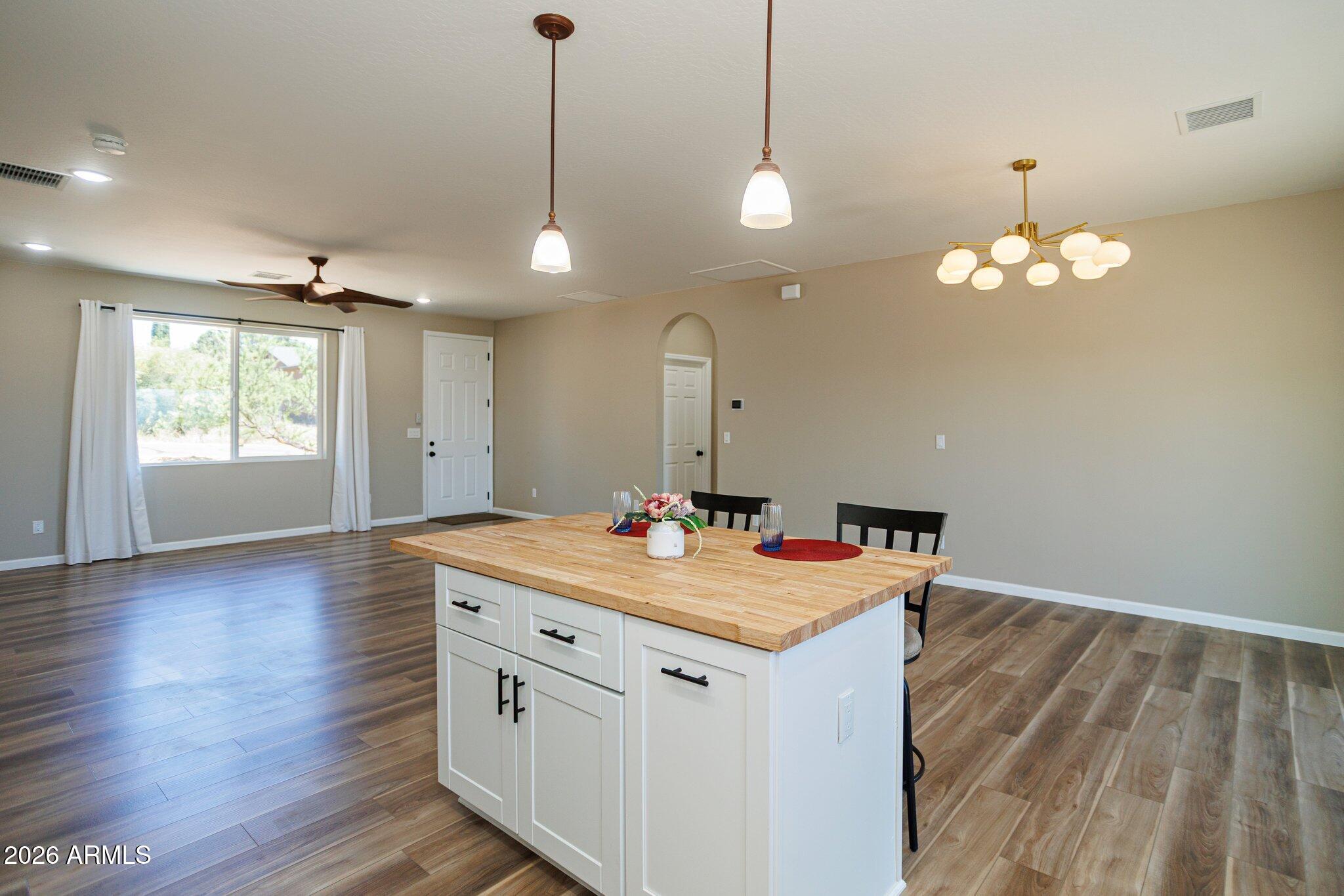WICKIUP MESA UNIT 3 - Residential