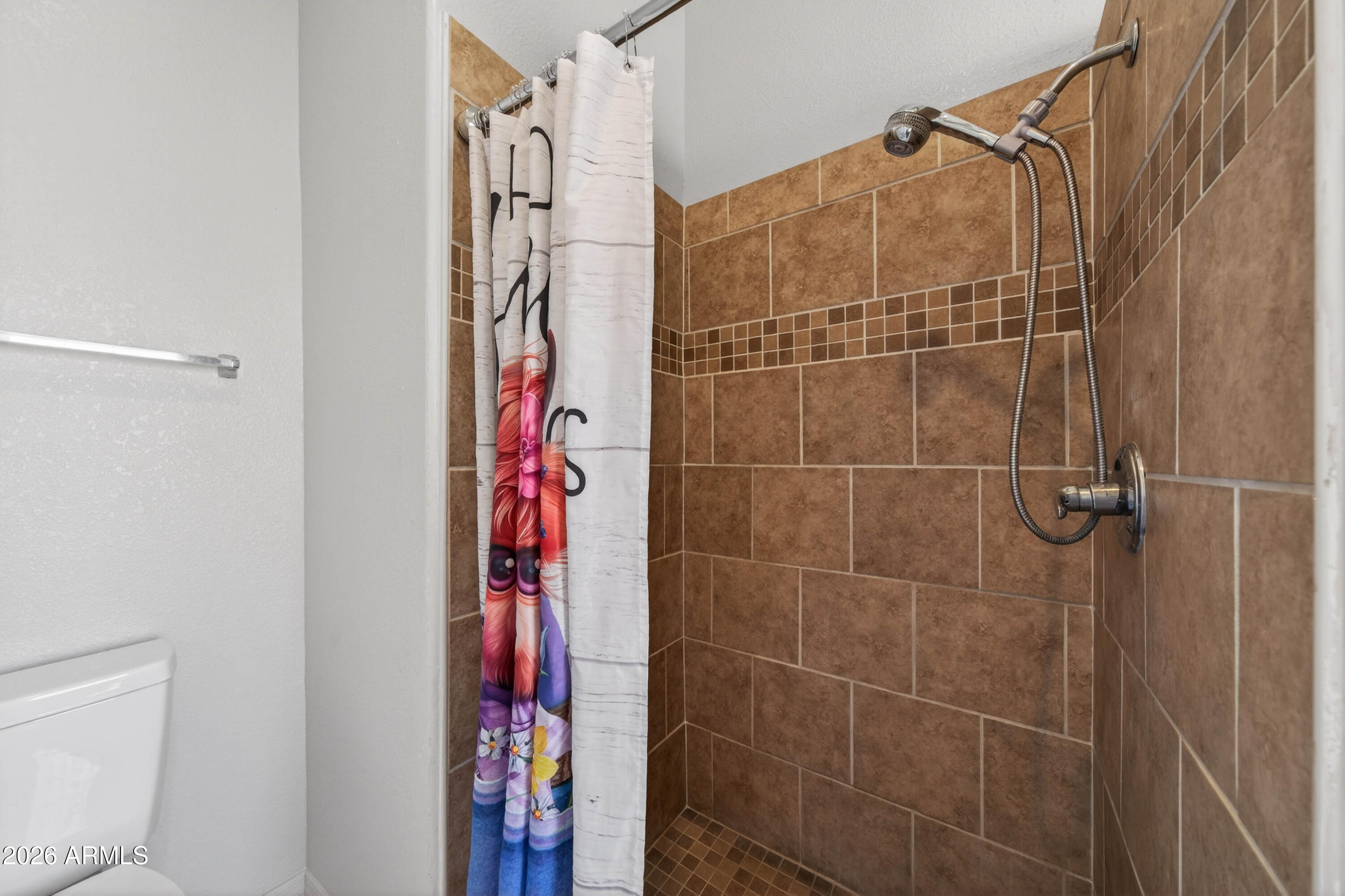 CANYON DE FLORES PHASE 1A - Residential Lease