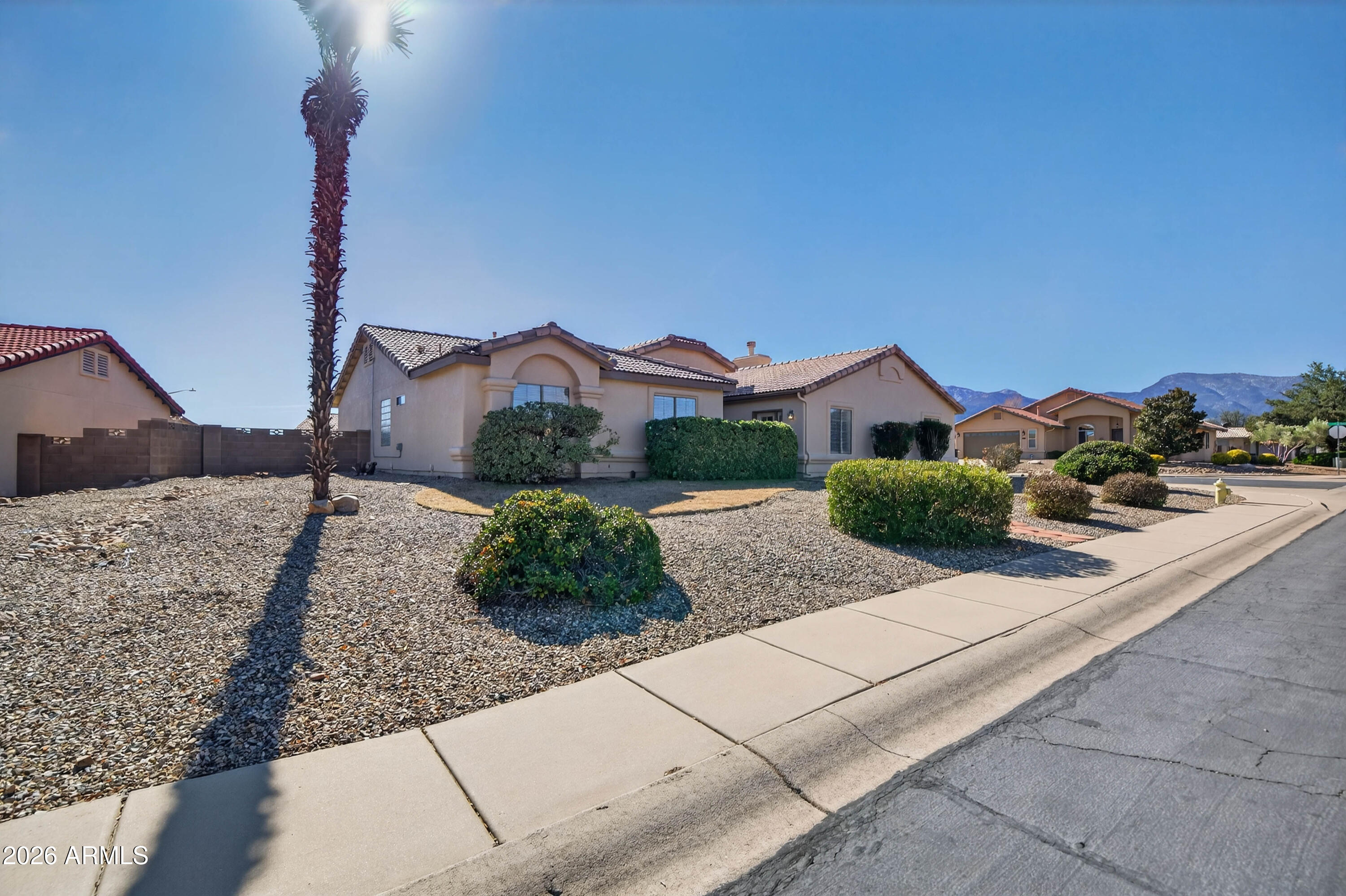 CANYON DE FLORES PHASE 1A - Residential Lease