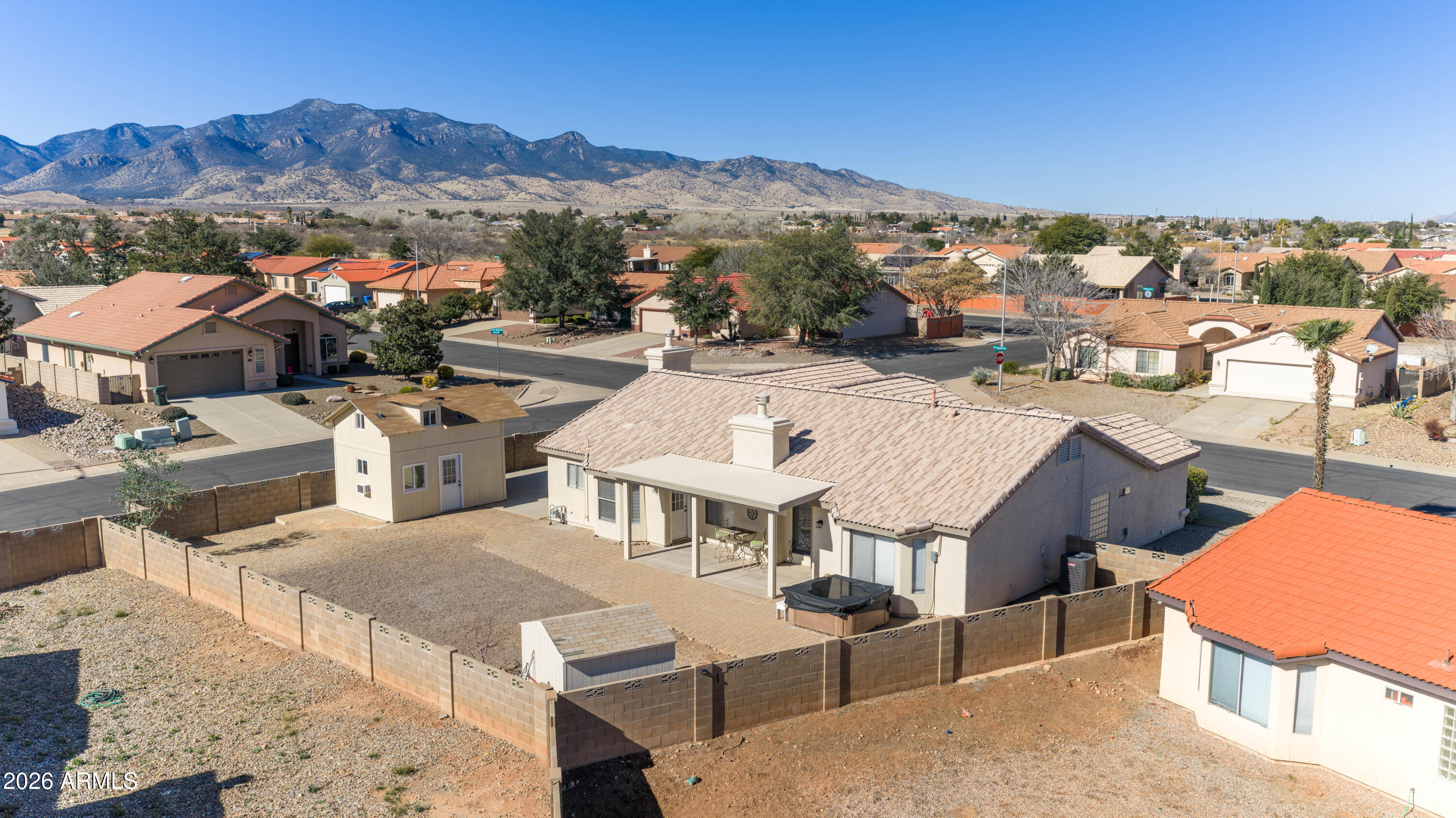CANYON DE FLORES PHASE 1A - Residential Lease