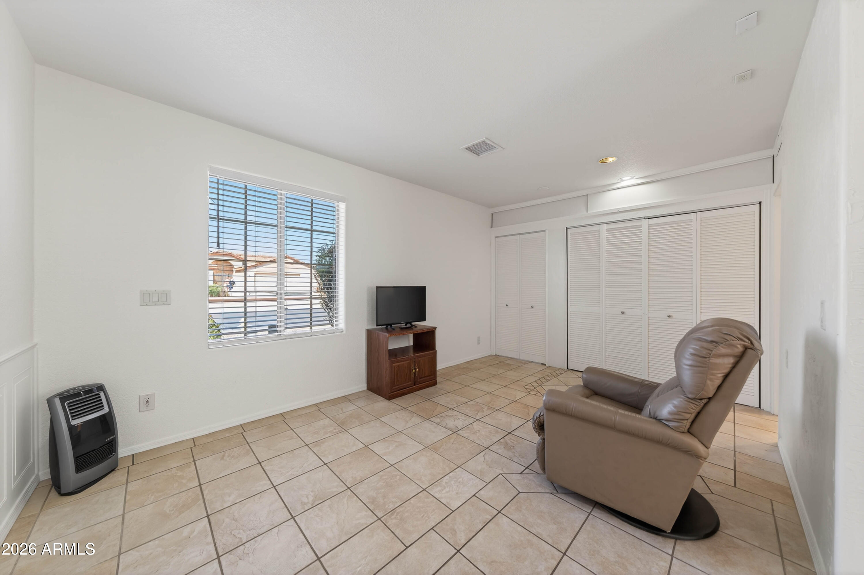 CANYON DE FLORES PHASE 1A - Residential Lease