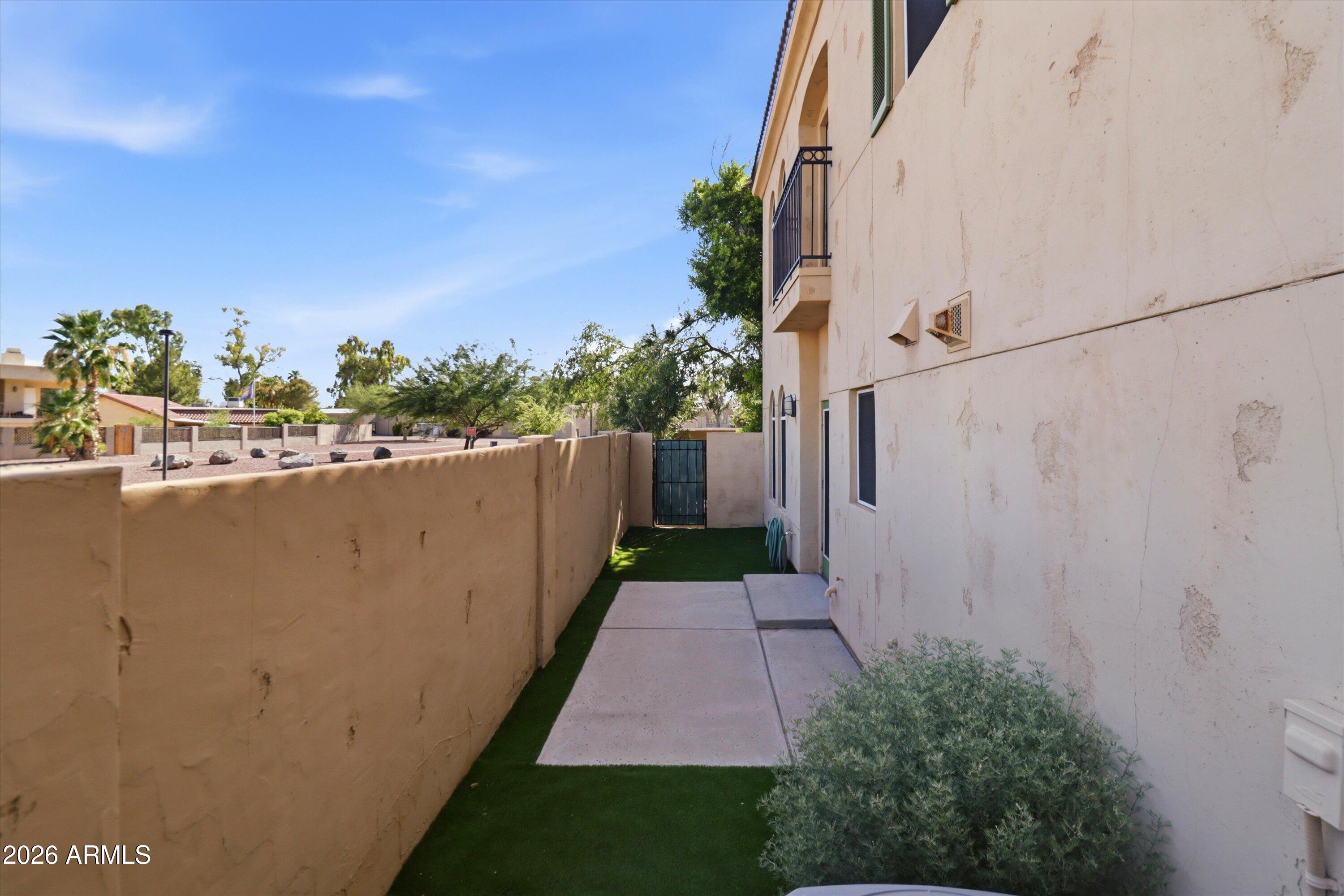 TUSCANY COURTS CONDOMINIUM REPLAT - Residential