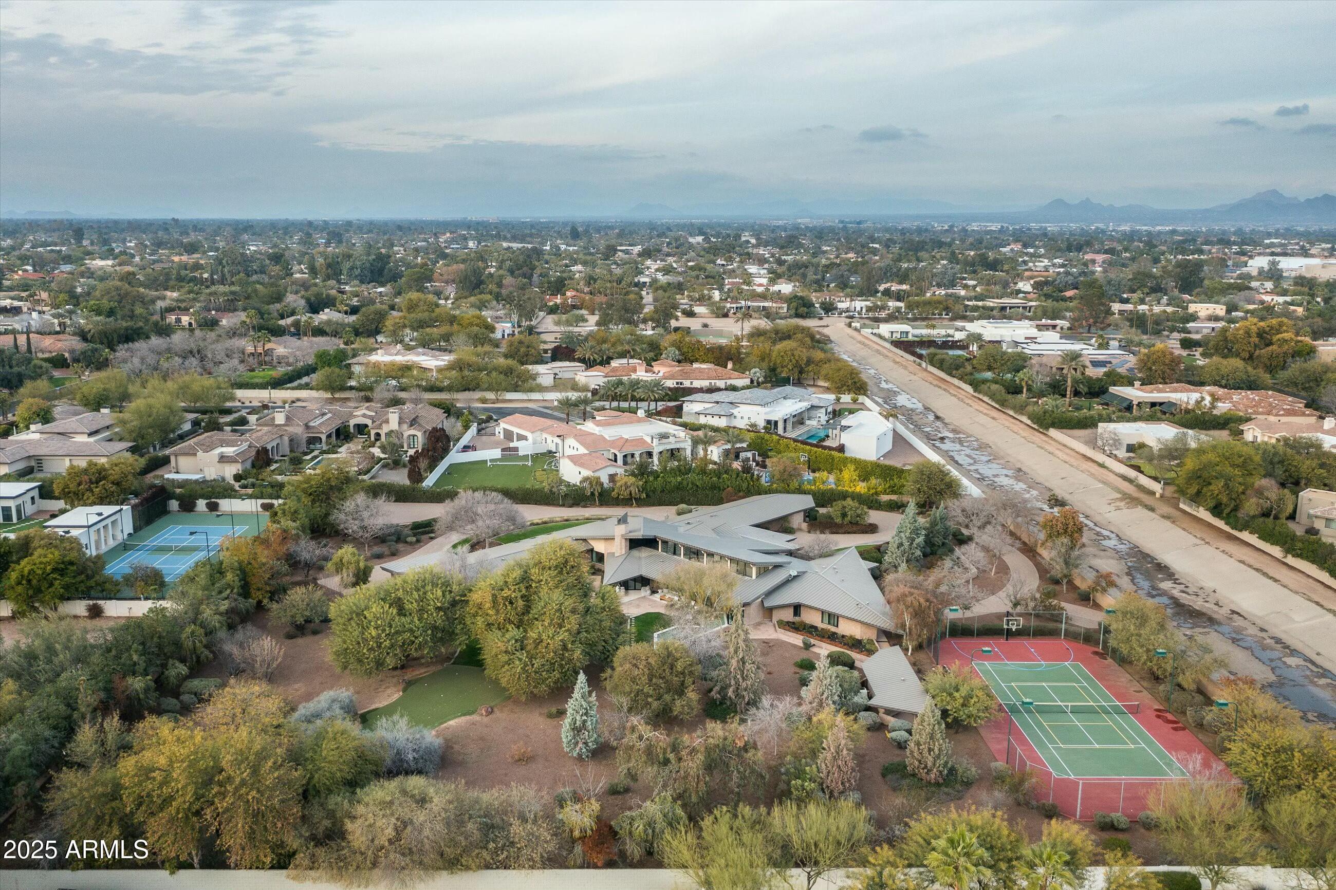 CASA DENNIS 1 - Residential