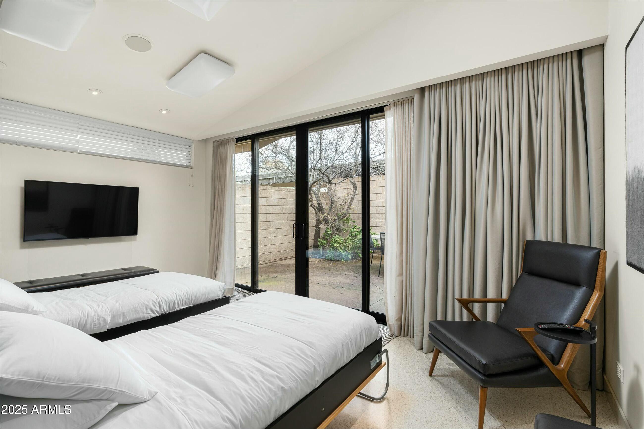 CASA DENNIS 1 - Residential