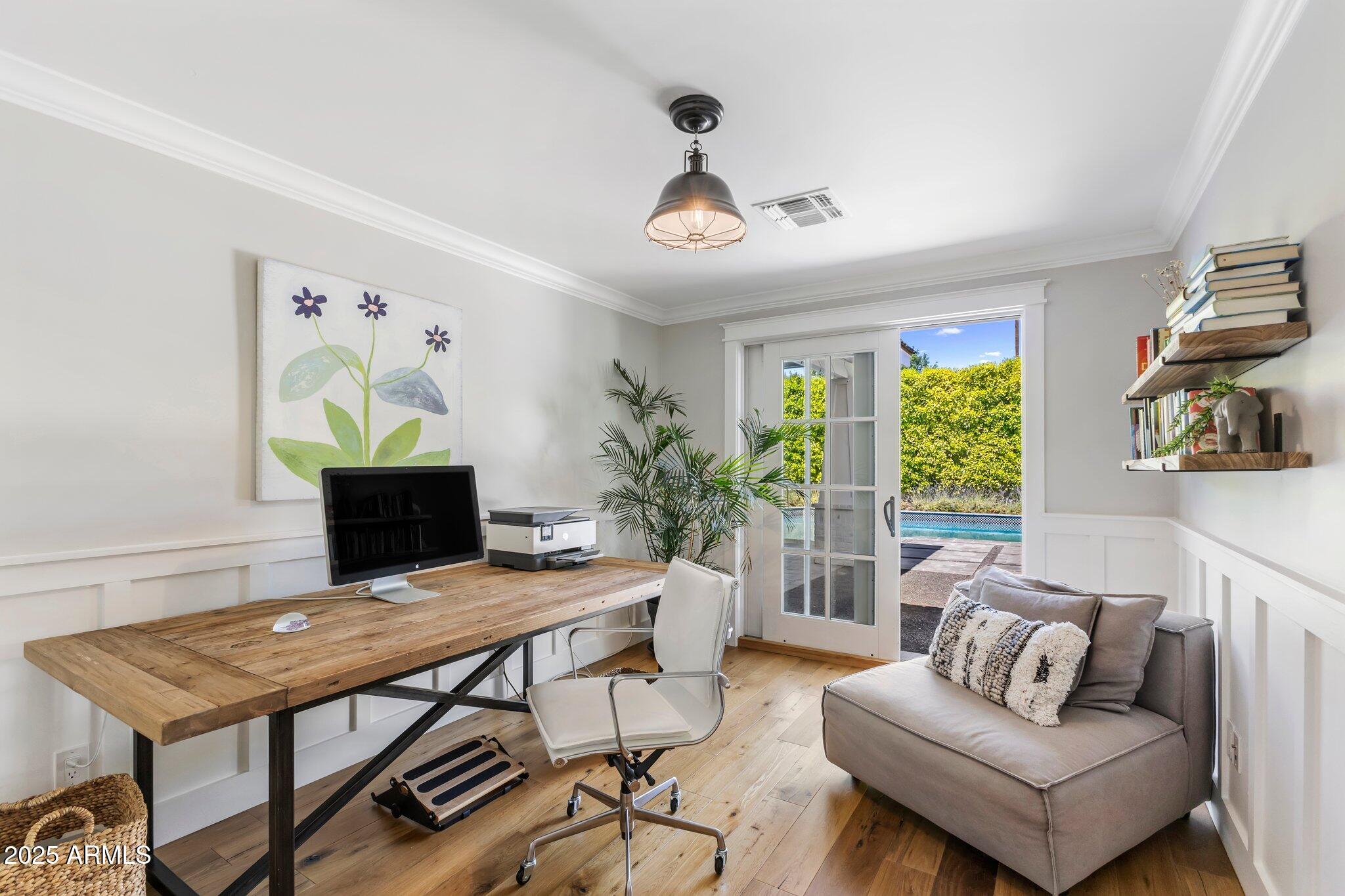 PICKWICK ACRES - Residential