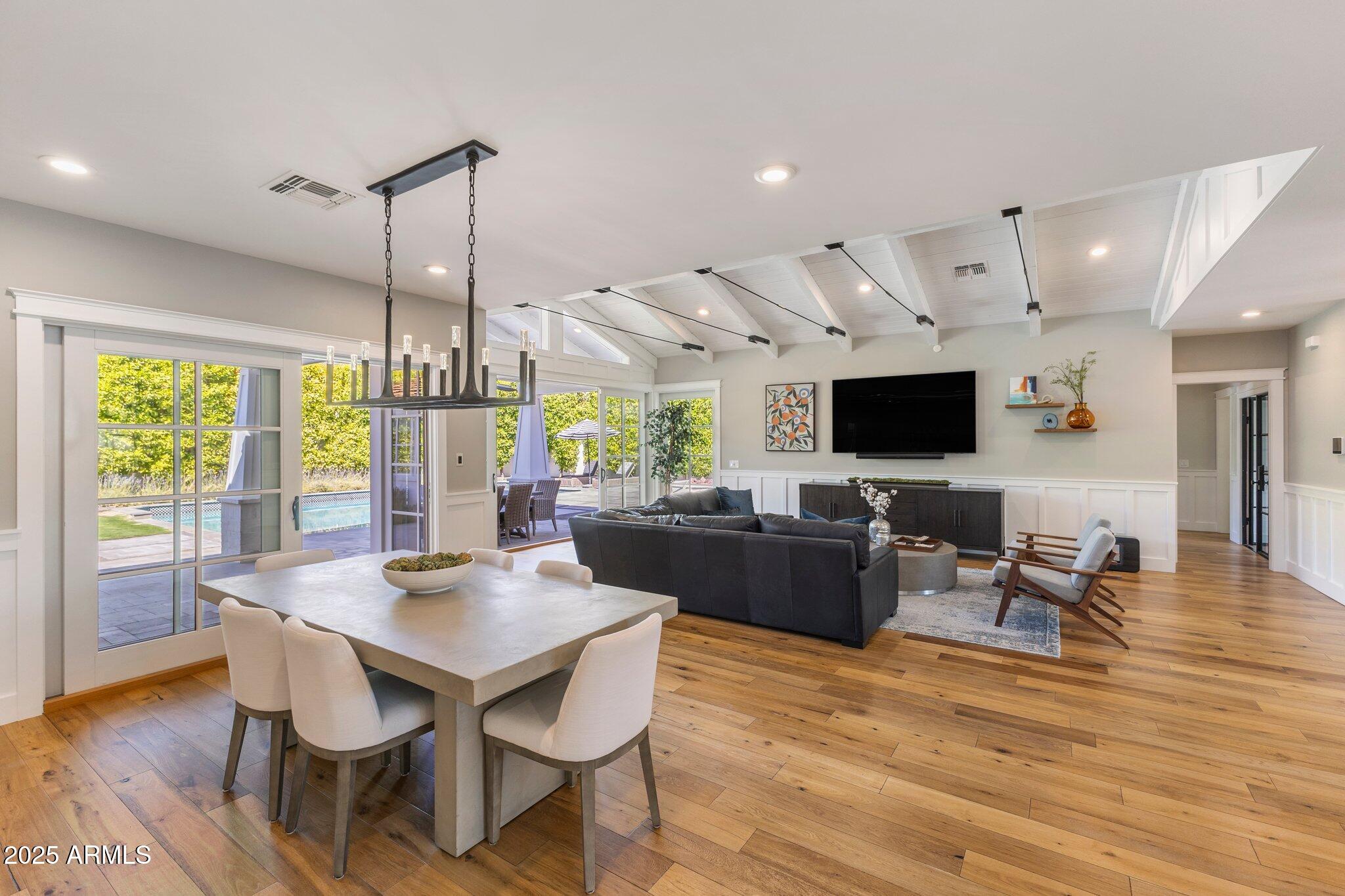 PICKWICK ACRES - Residential
