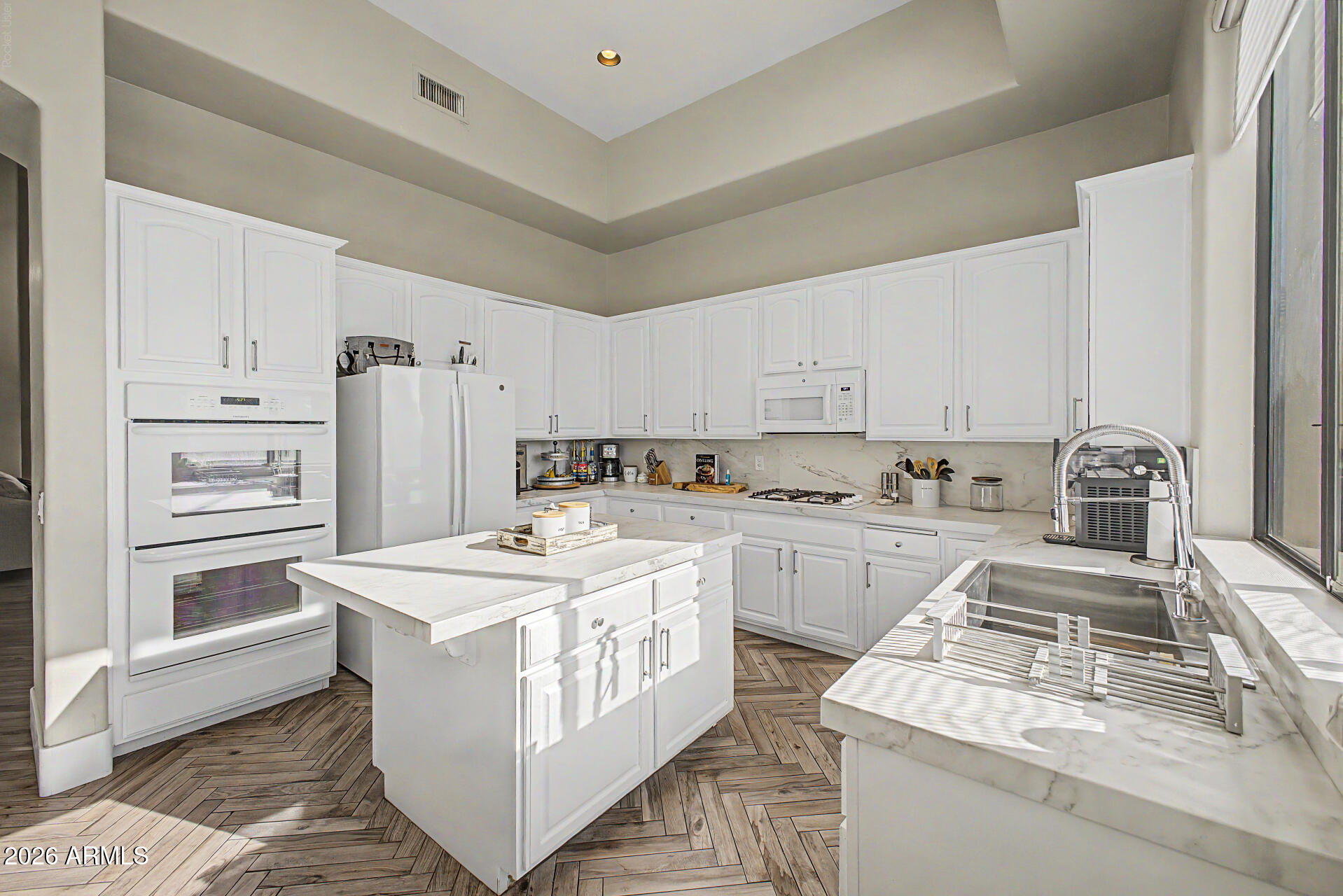 DESERT RIDGE LOT 31 - Residential