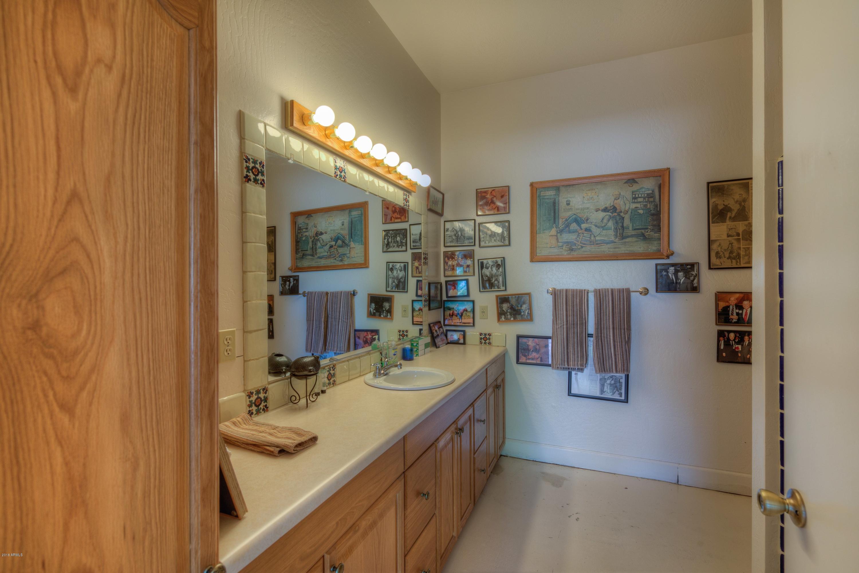 NAUNI VALLEY RANCH - Residential