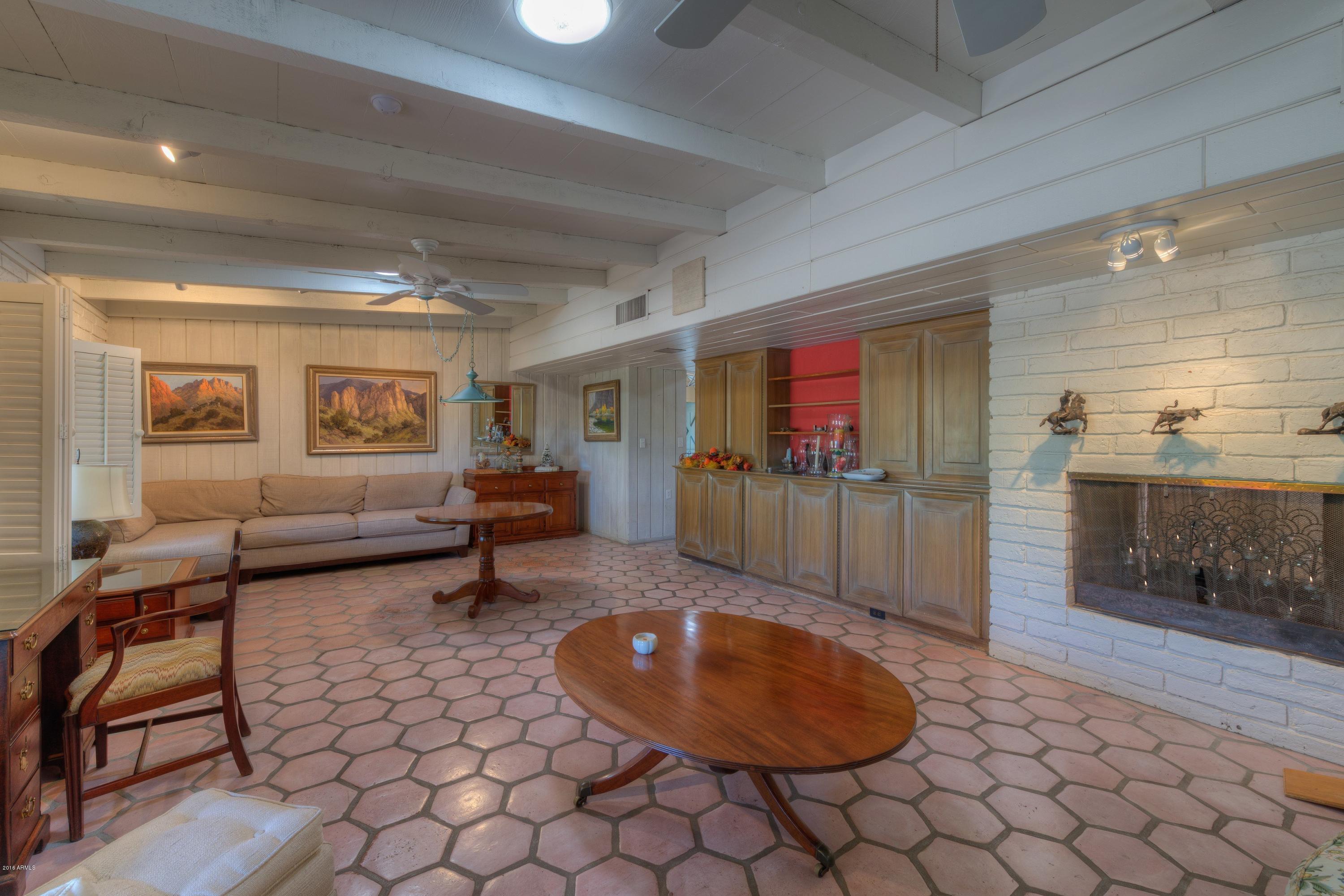 NAUNI VALLEY RANCH - Residential