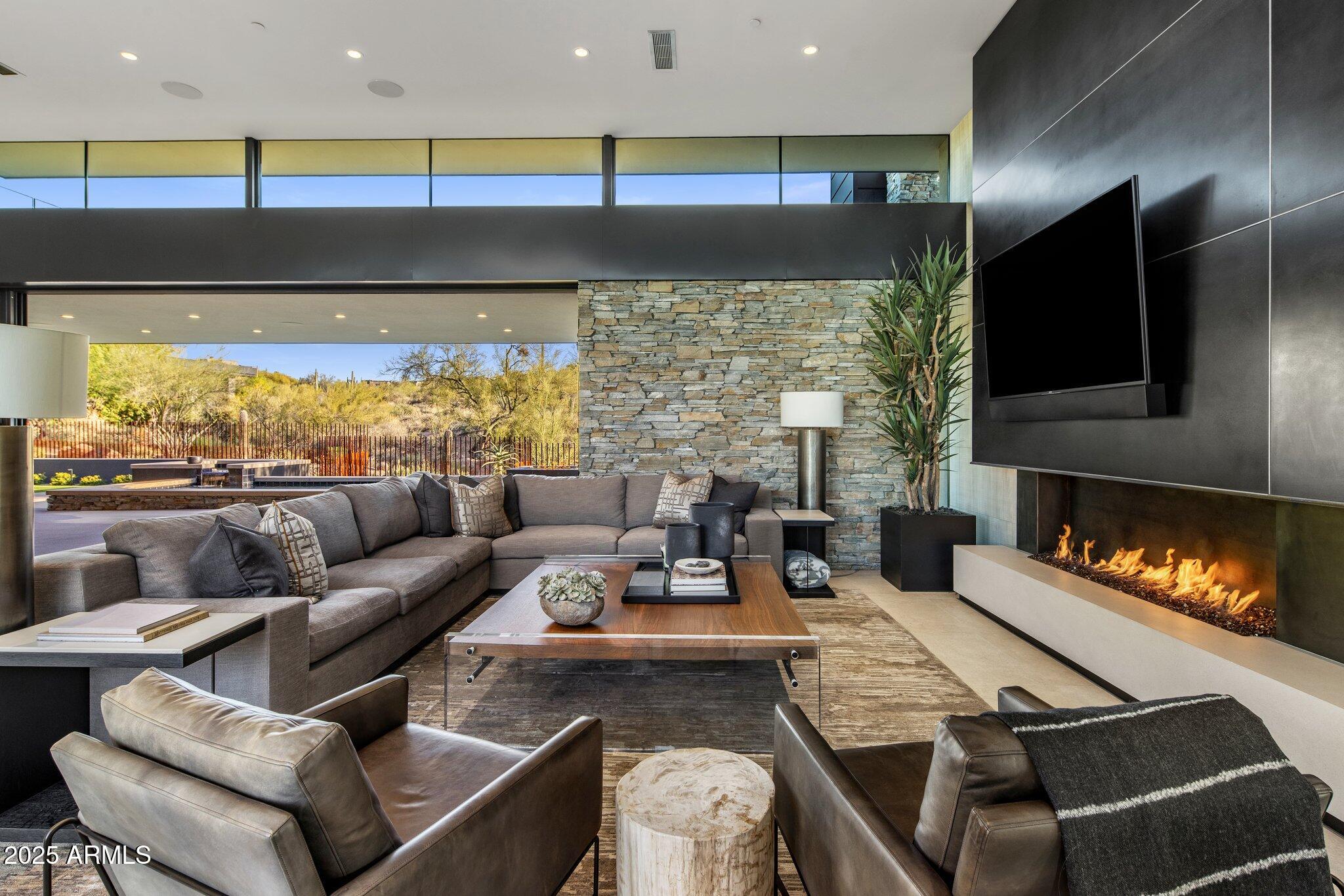 ESTANCIA - Residential