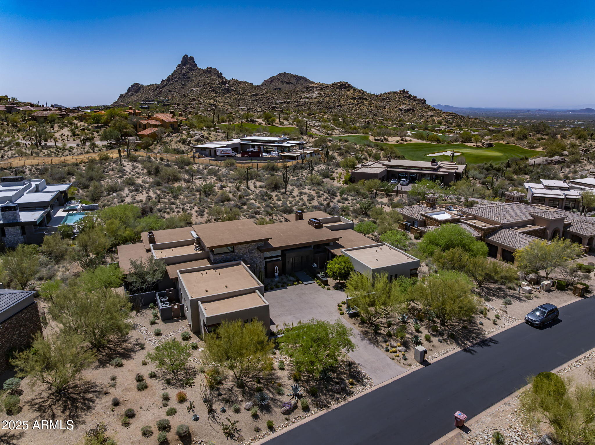 ESTANCIA - Residential