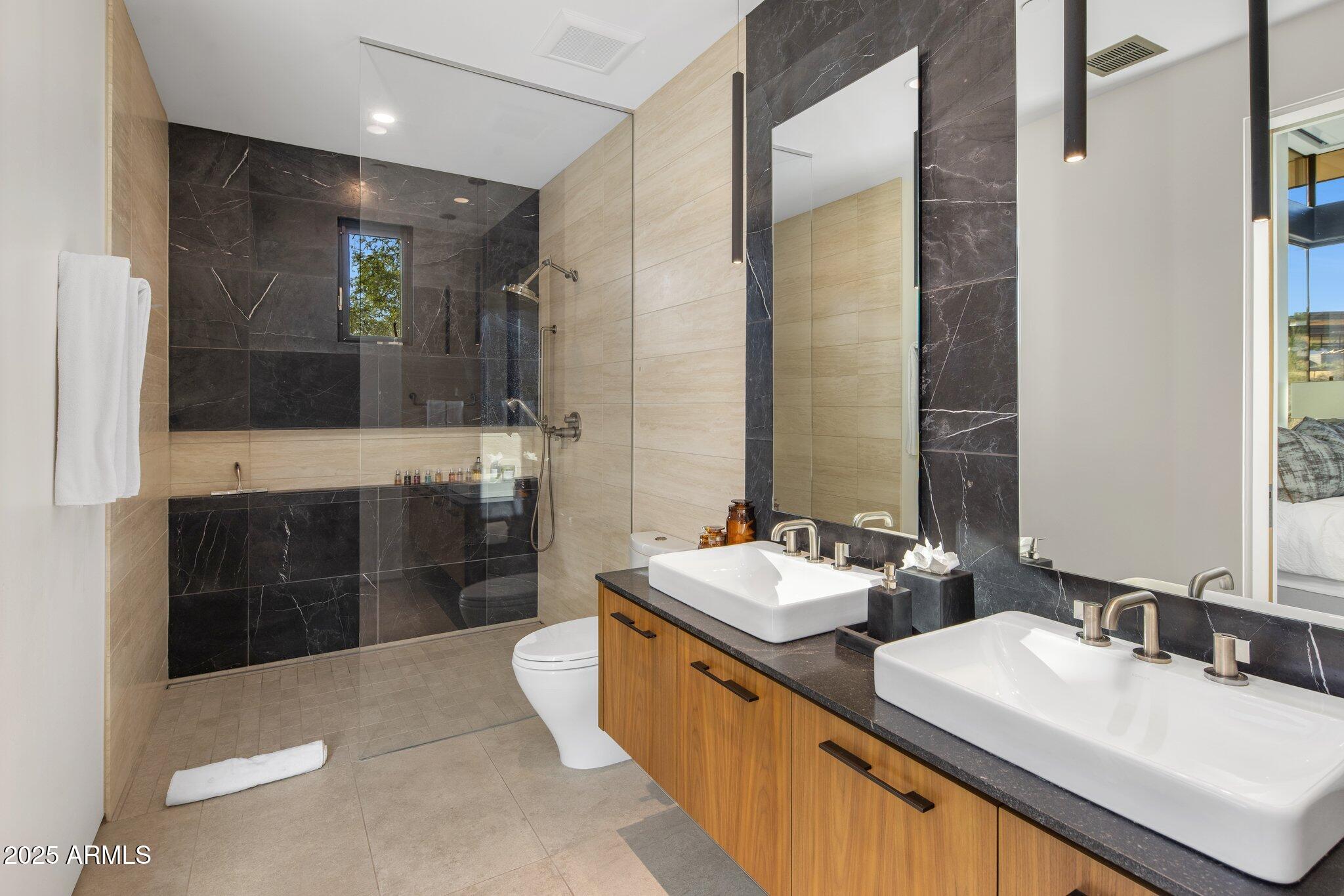 ESTANCIA - Residential