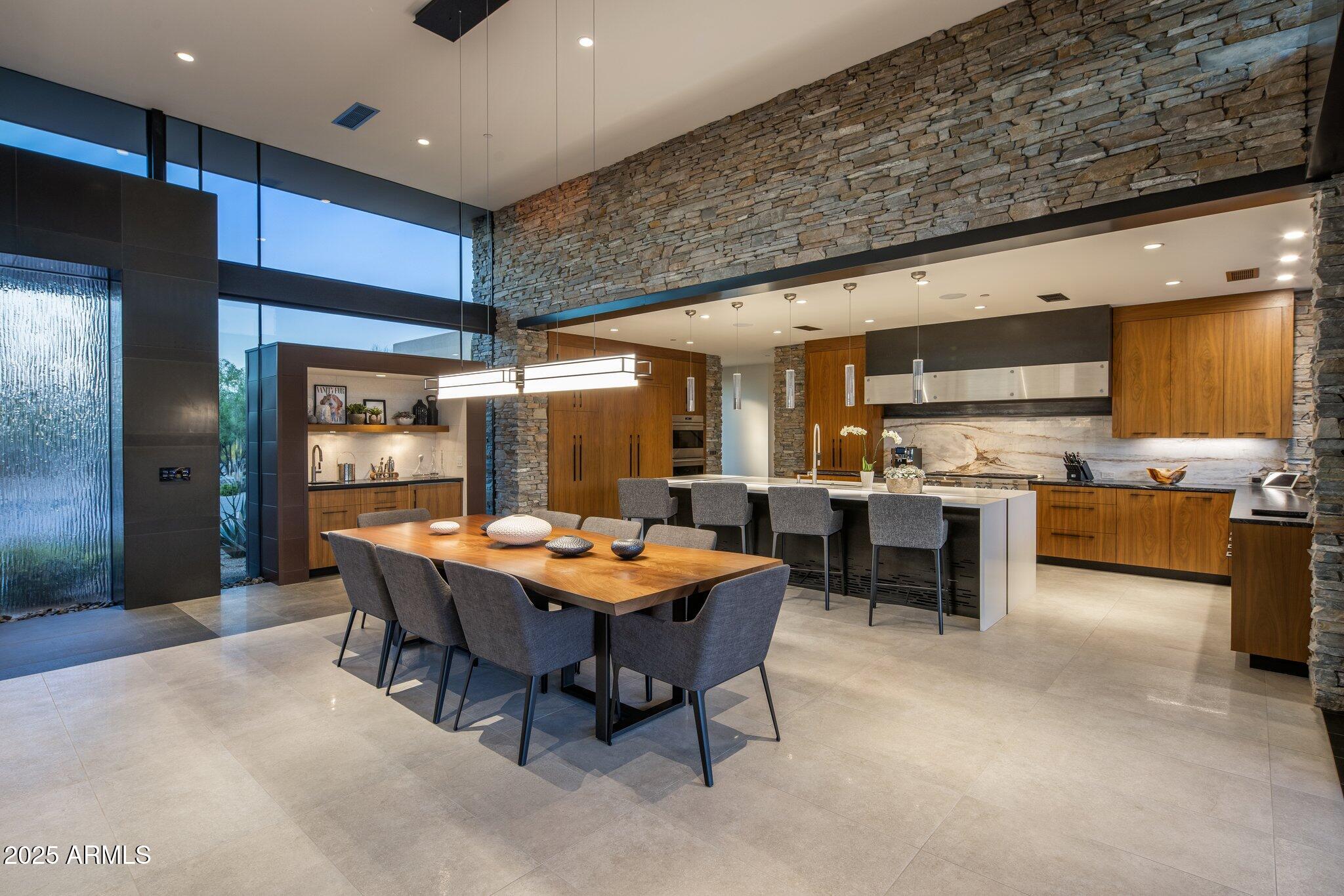 ESTANCIA - Residential
