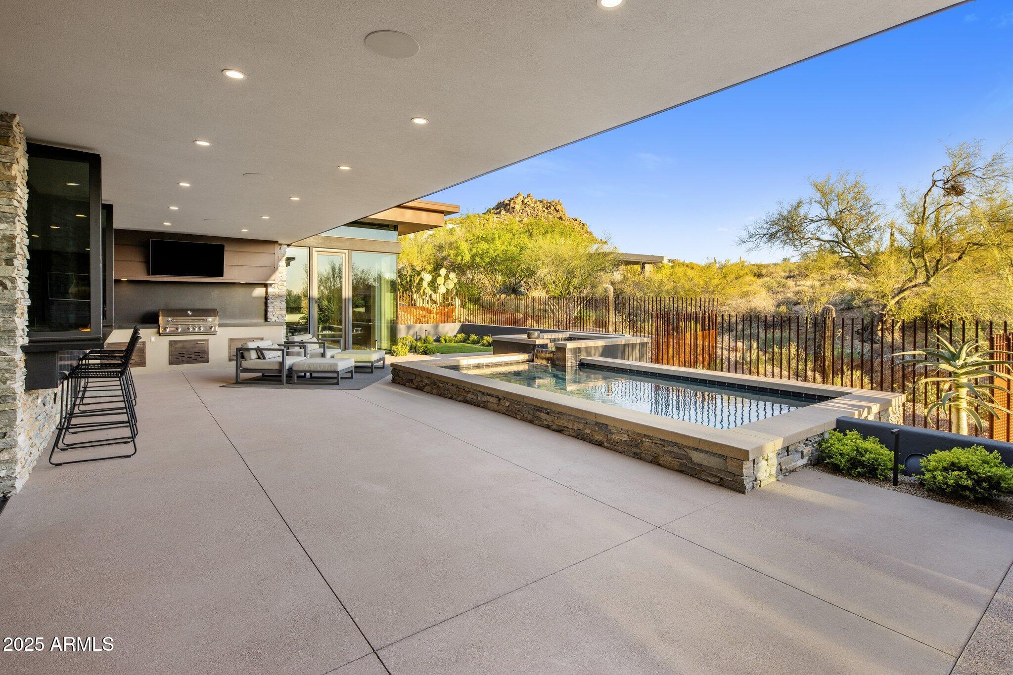 ESTANCIA - Residential