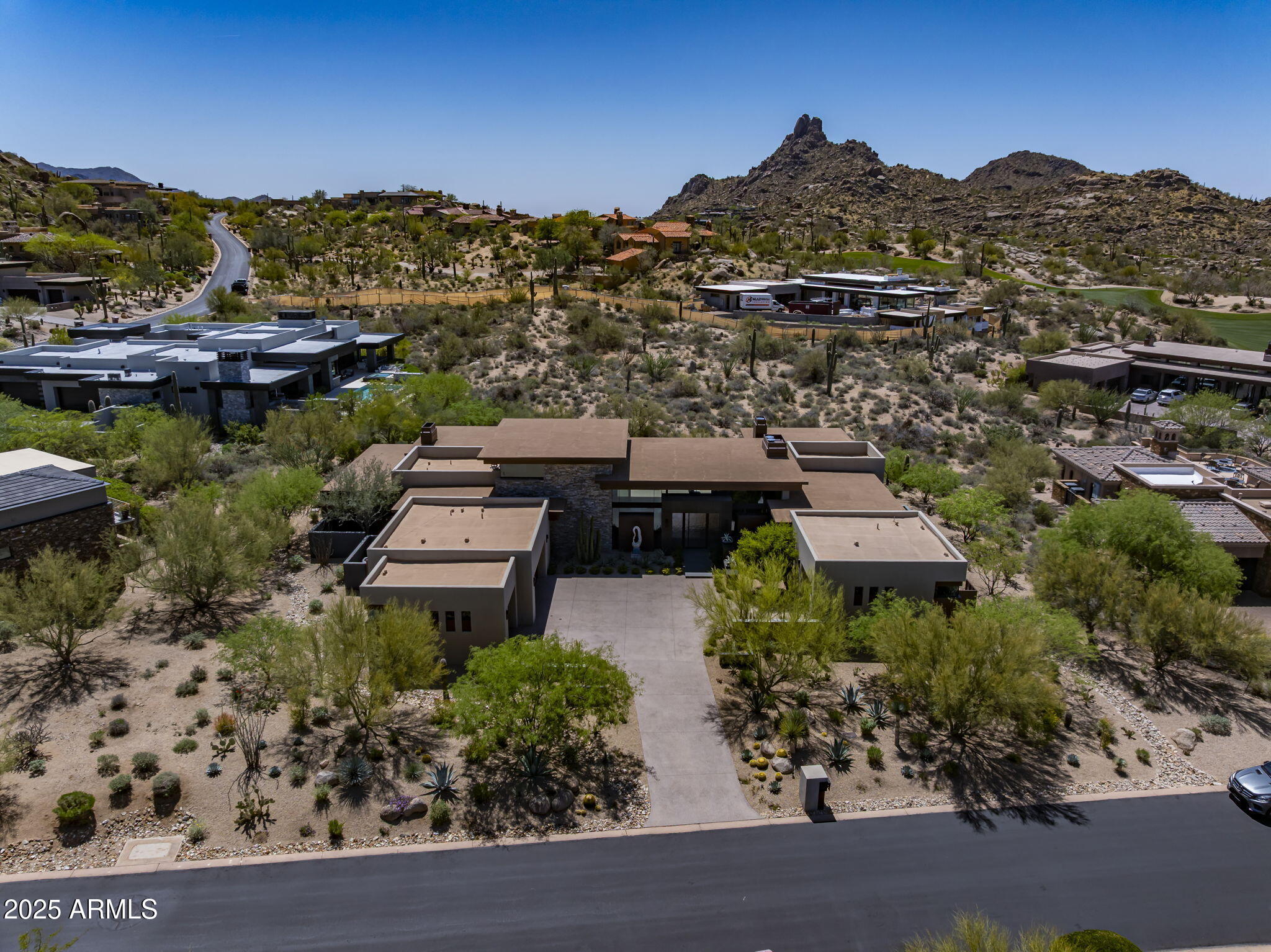 ESTANCIA - Residential