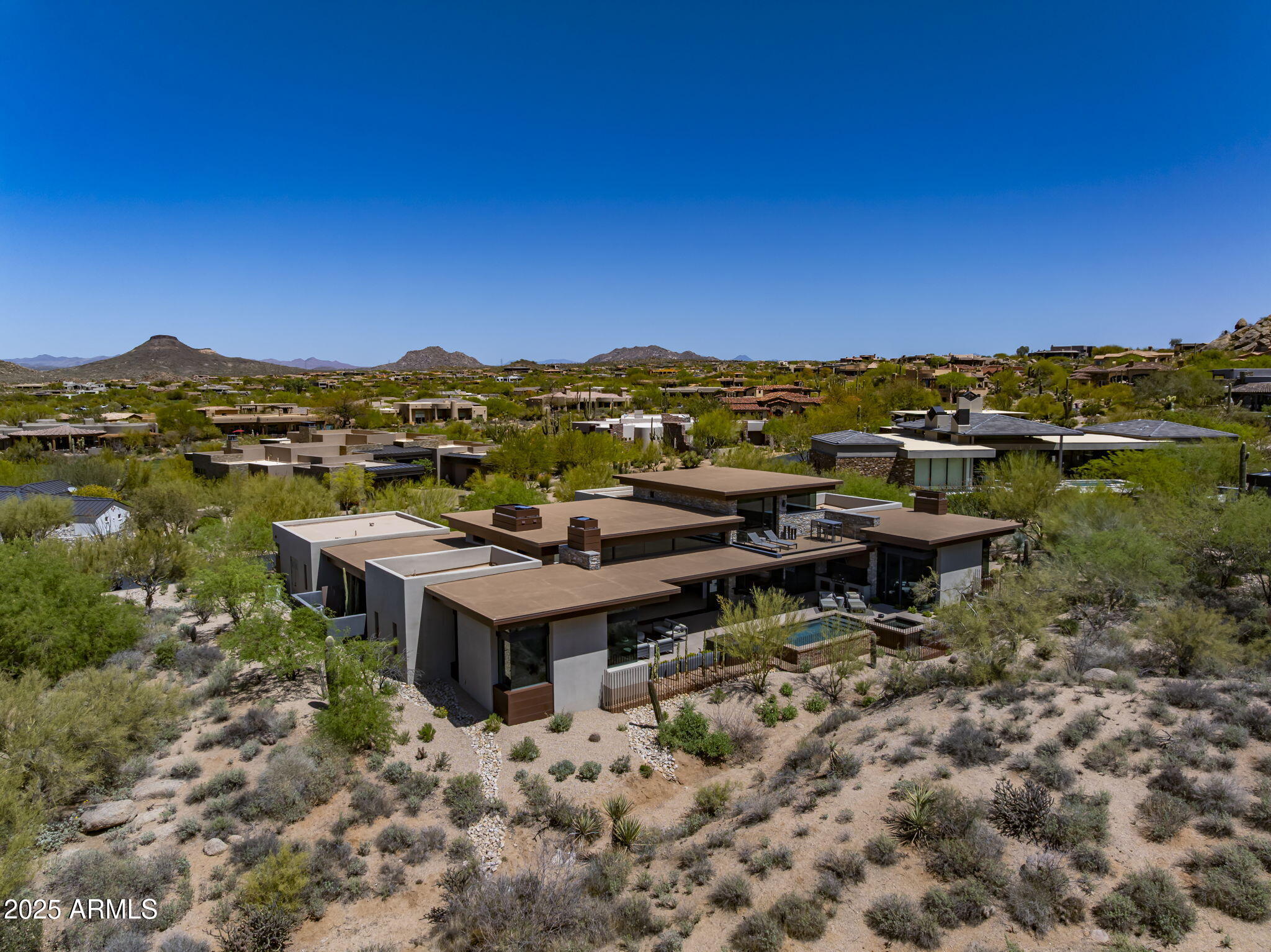 ESTANCIA - Residential