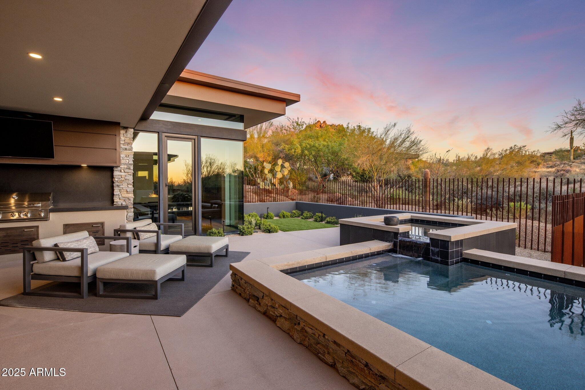 ESTANCIA - Residential
