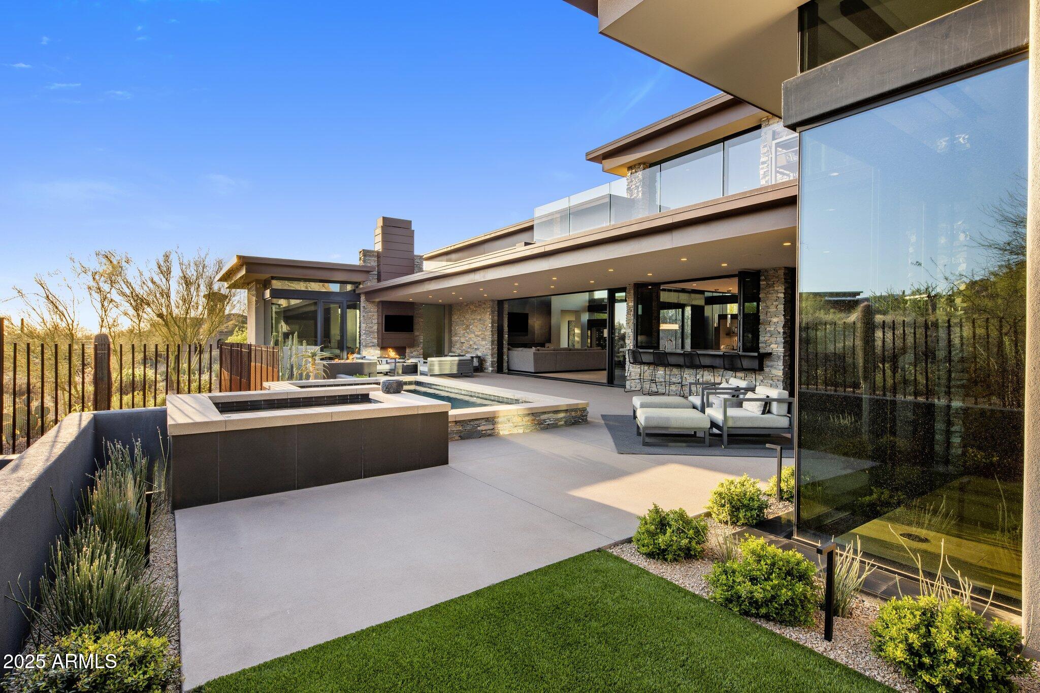 ESTANCIA - Residential