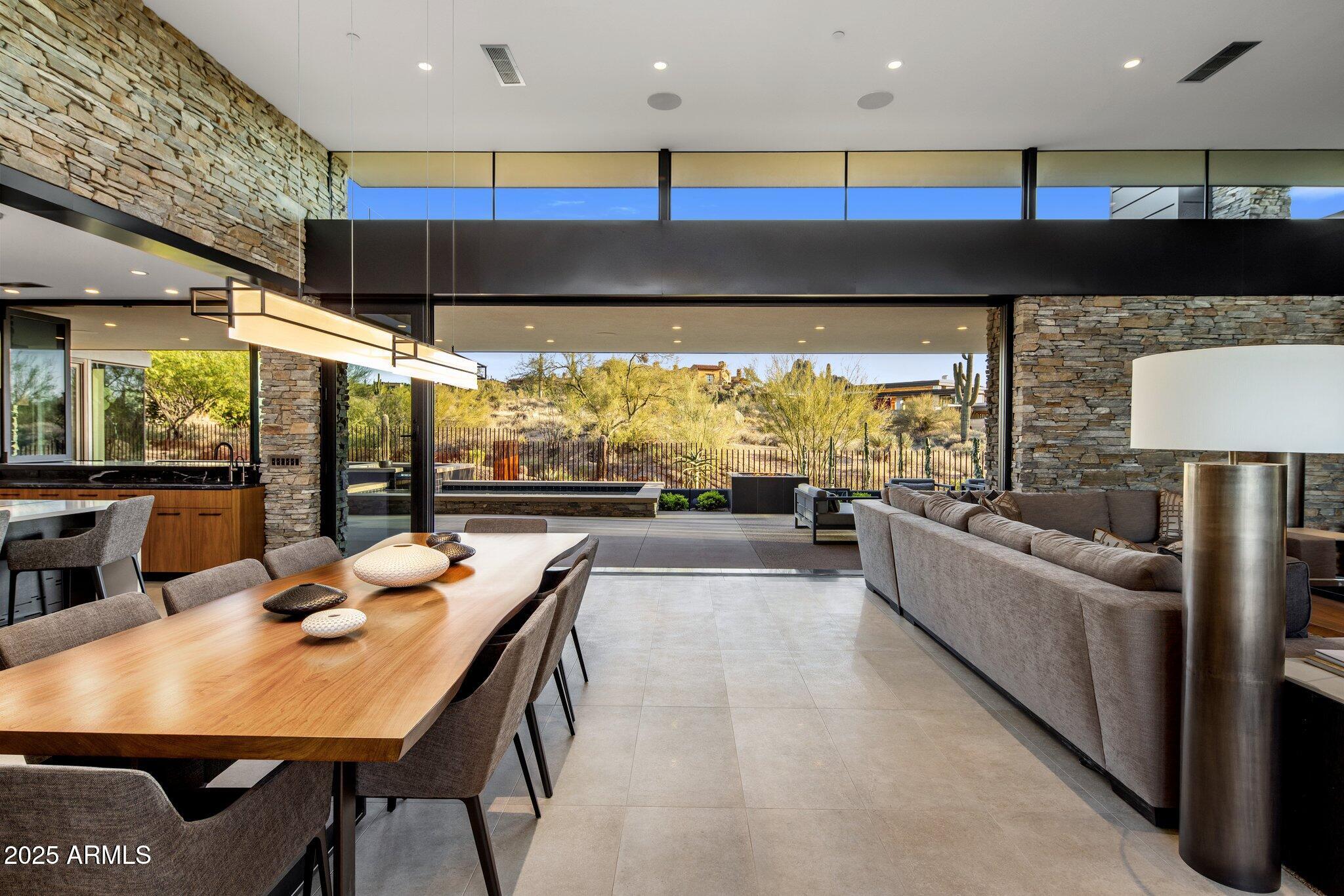 ESTANCIA - Residential