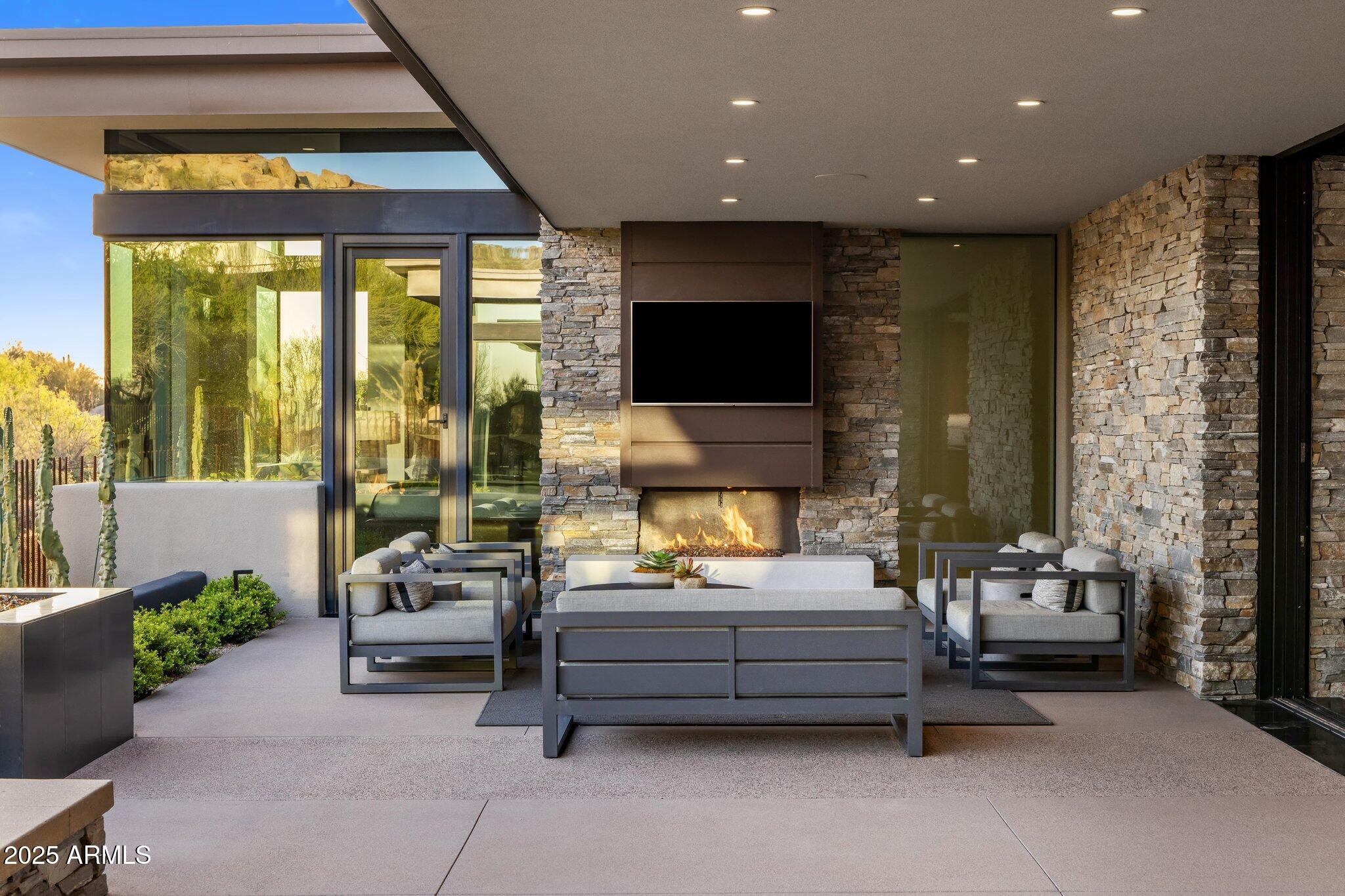 ESTANCIA - Residential