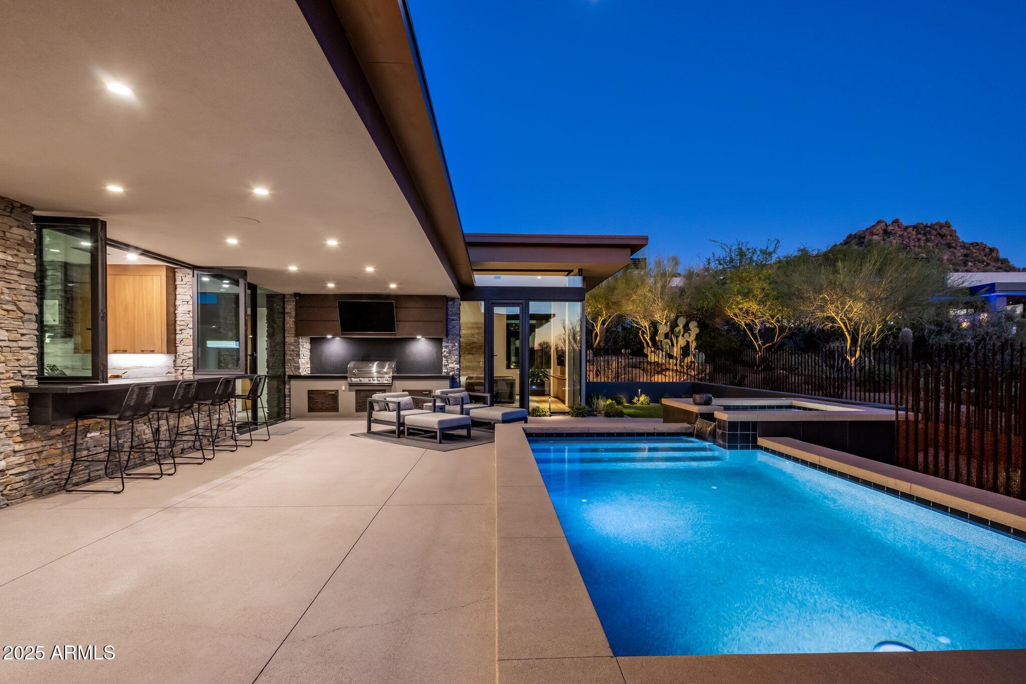 ESTANCIA - Residential
