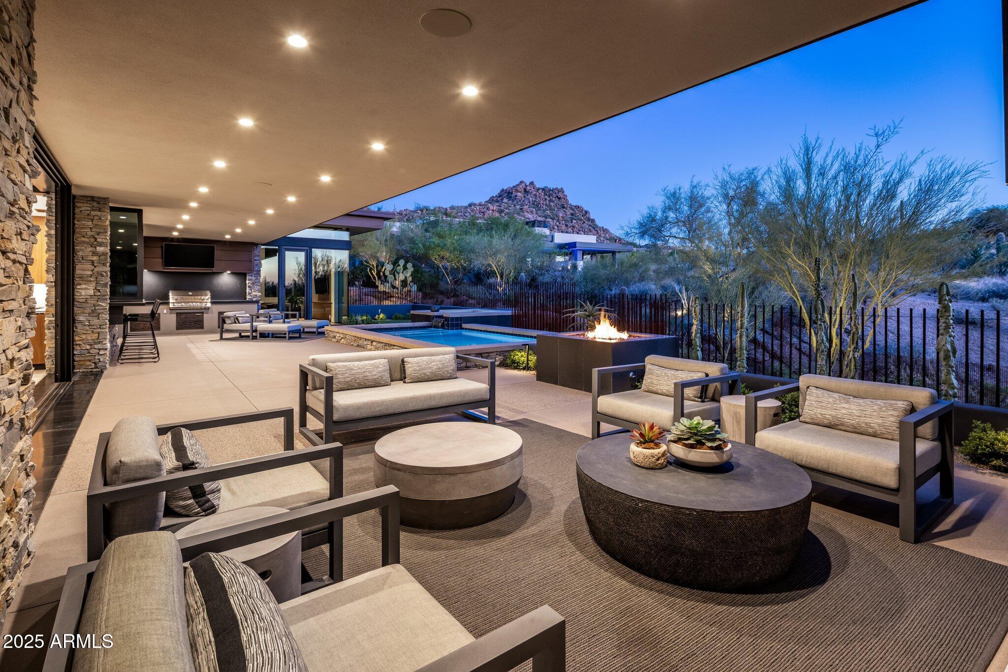 ESTANCIA - Residential