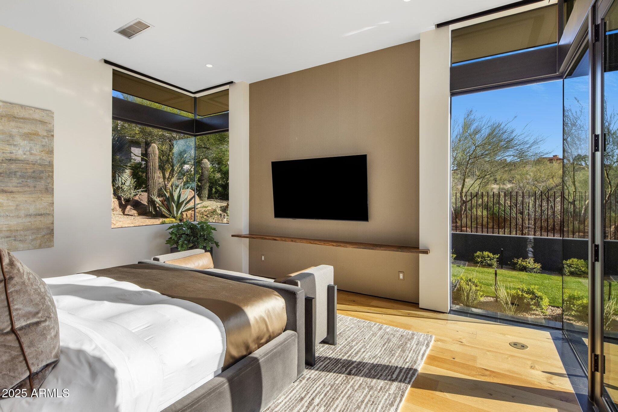 ESTANCIA - Residential