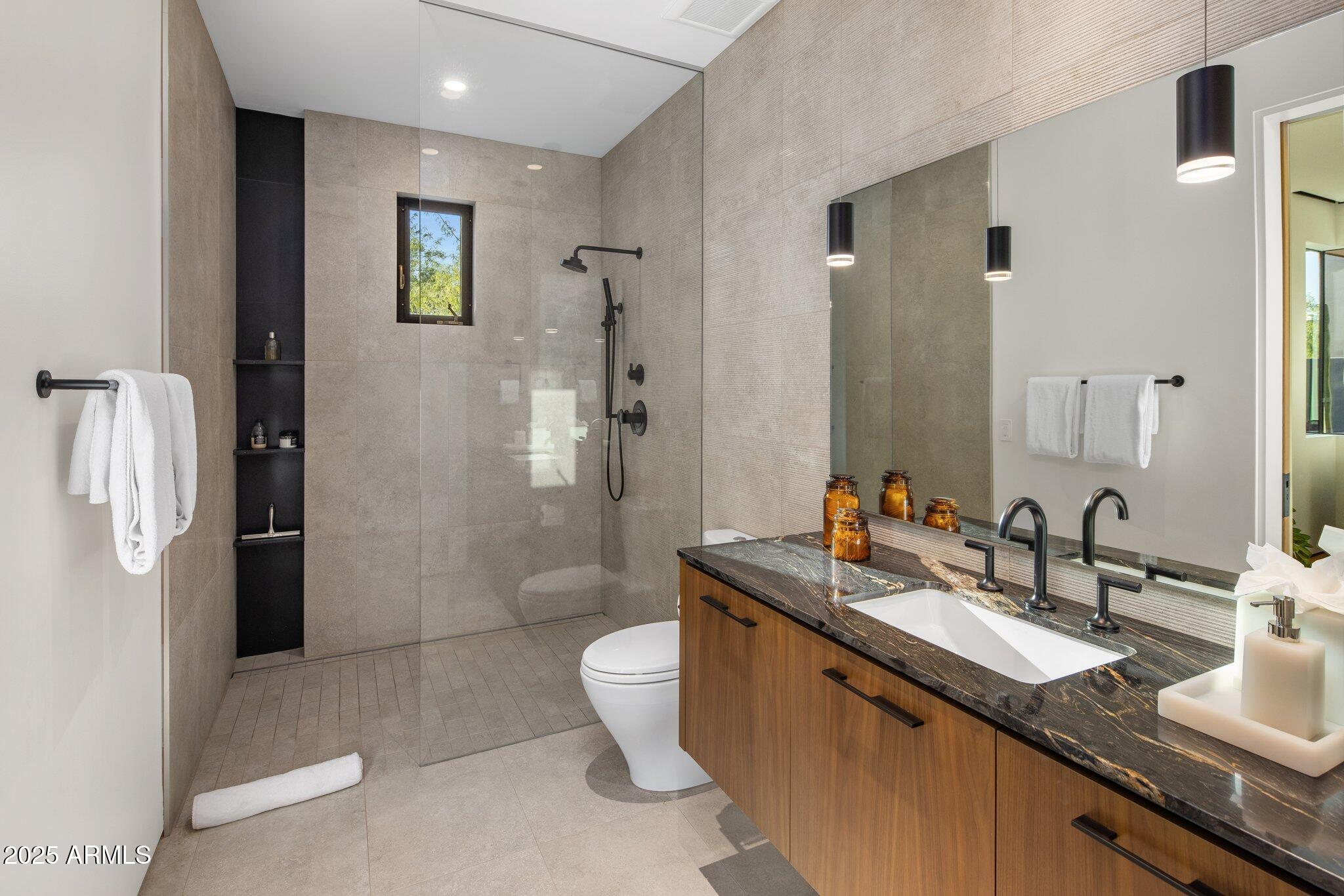 ESTANCIA - Residential