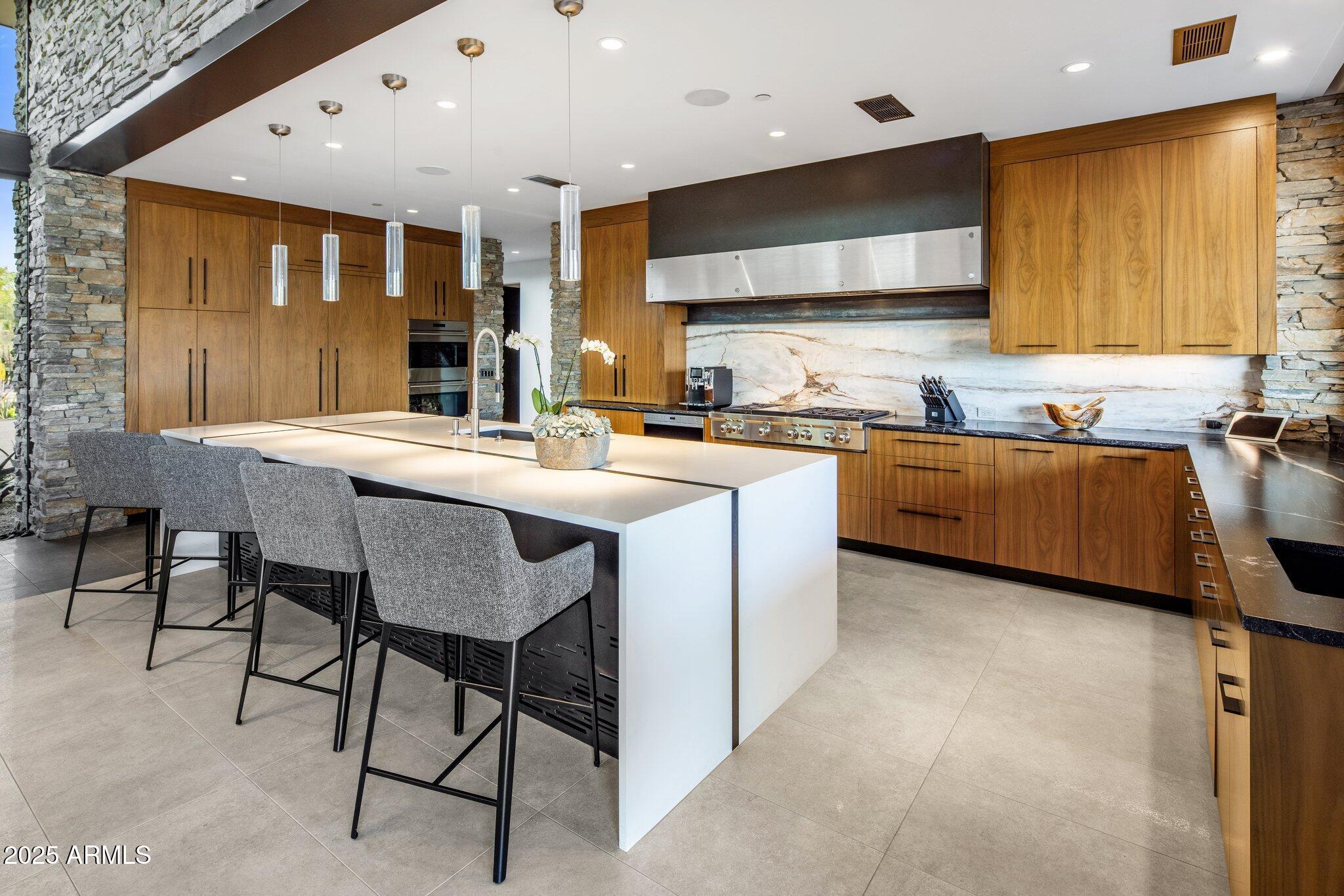 ESTANCIA - Residential