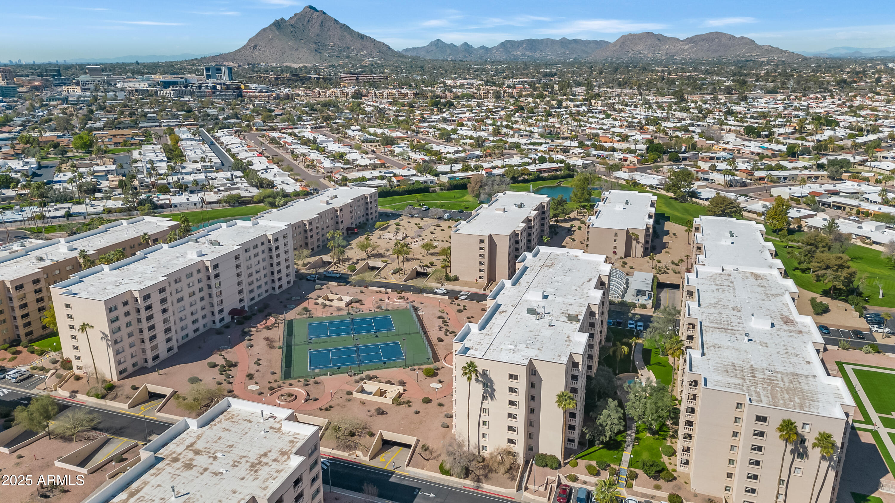 SCOTTSDALE SHADOWS 4 - Residential