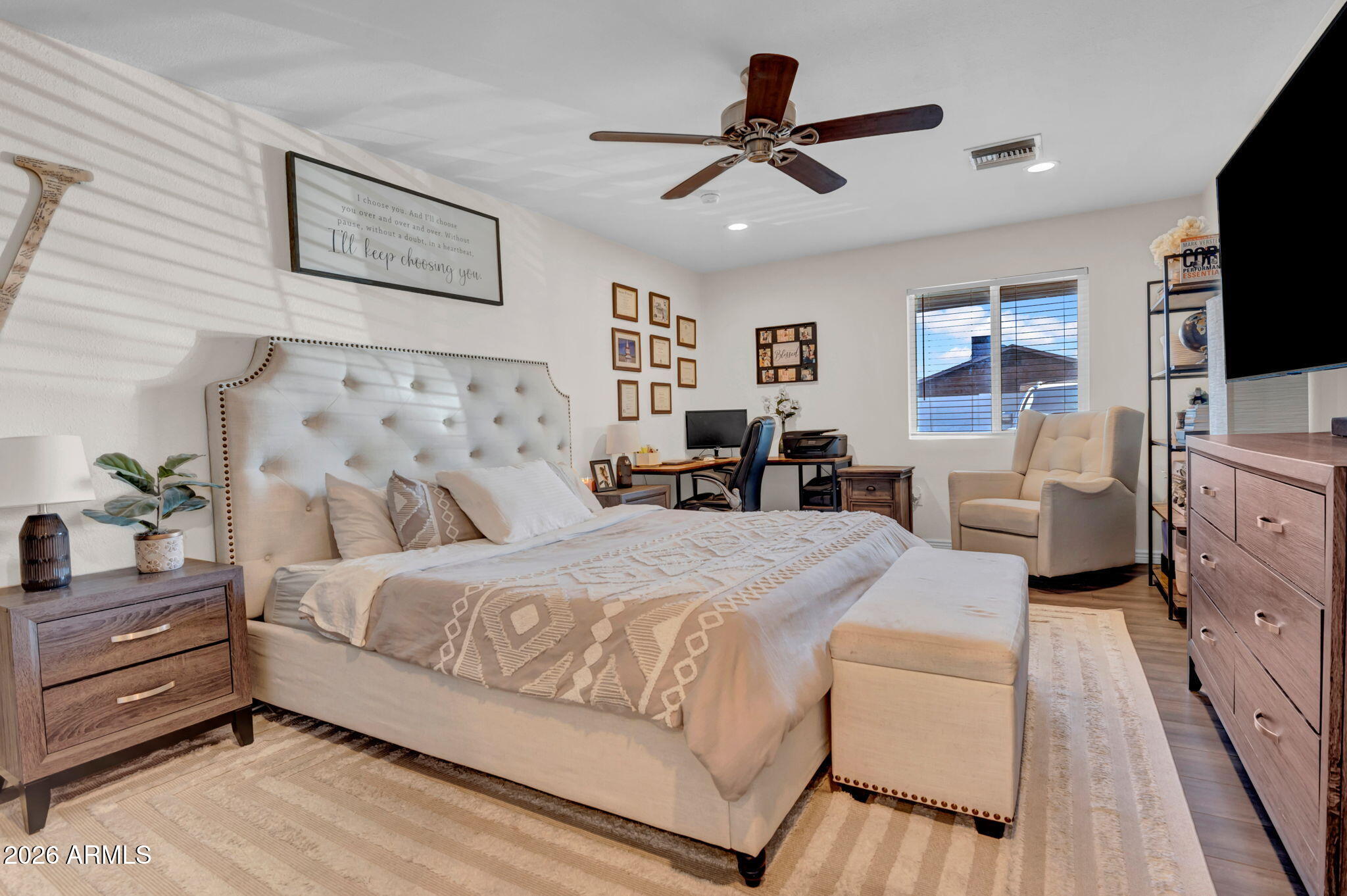 PARADISE VALLEY OASIS NO. 8 - Residential Lease