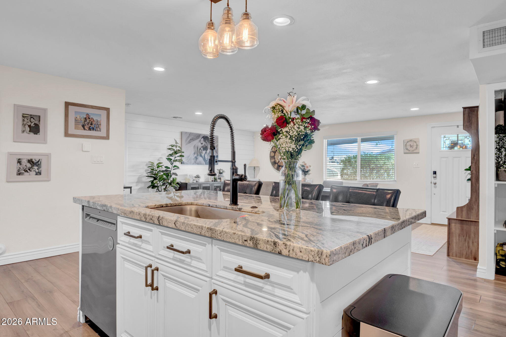 PARADISE VALLEY OASIS NO. 8 - Residential Lease
