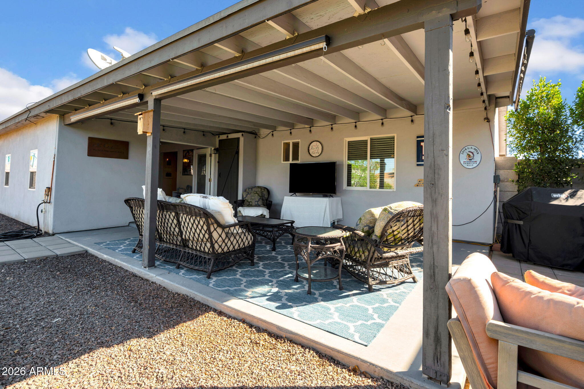 PARADISE VALLEY OASIS NO. 8 - Residential Lease