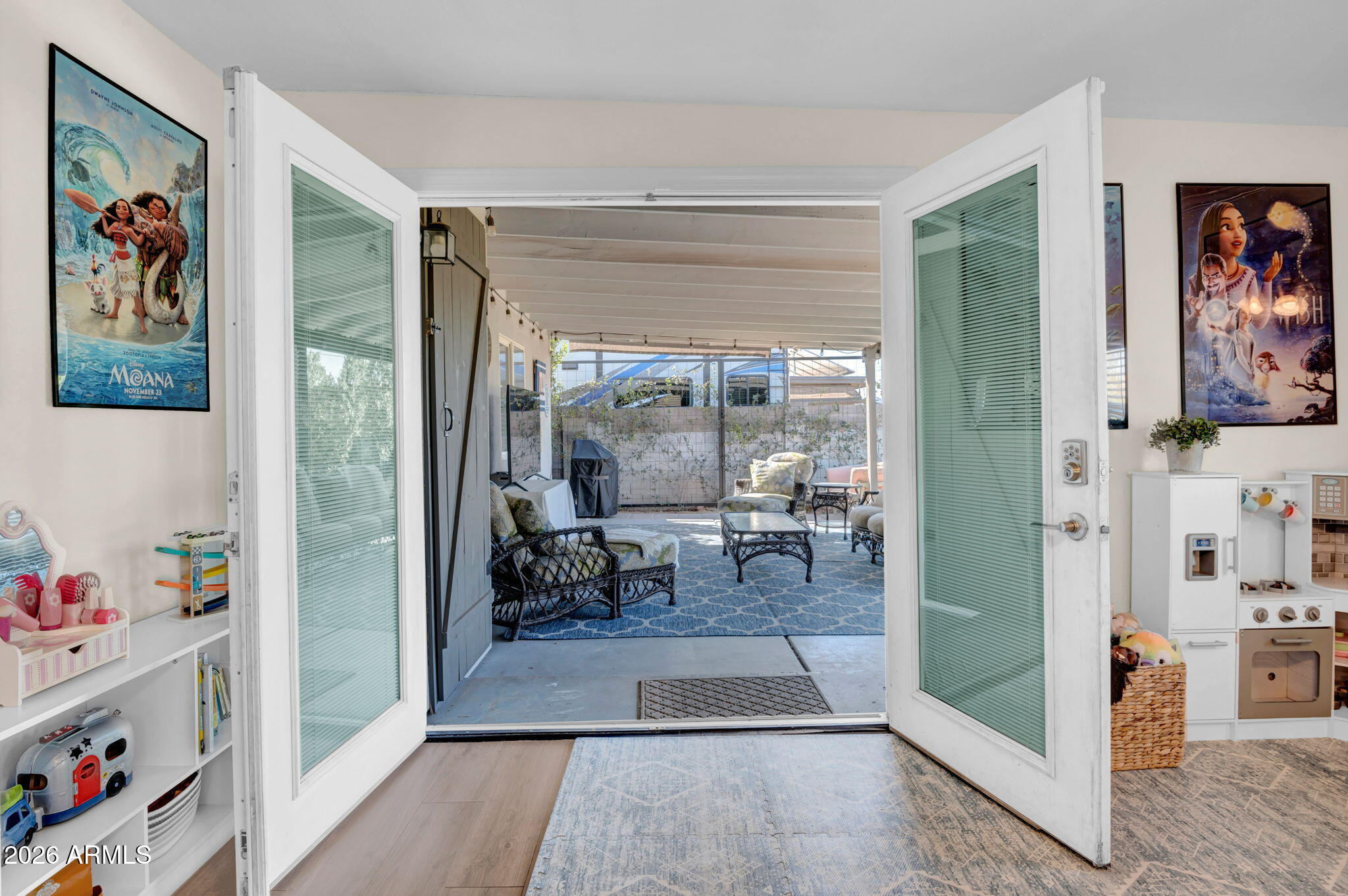 PARADISE VALLEY OASIS NO. 8 - Residential Lease