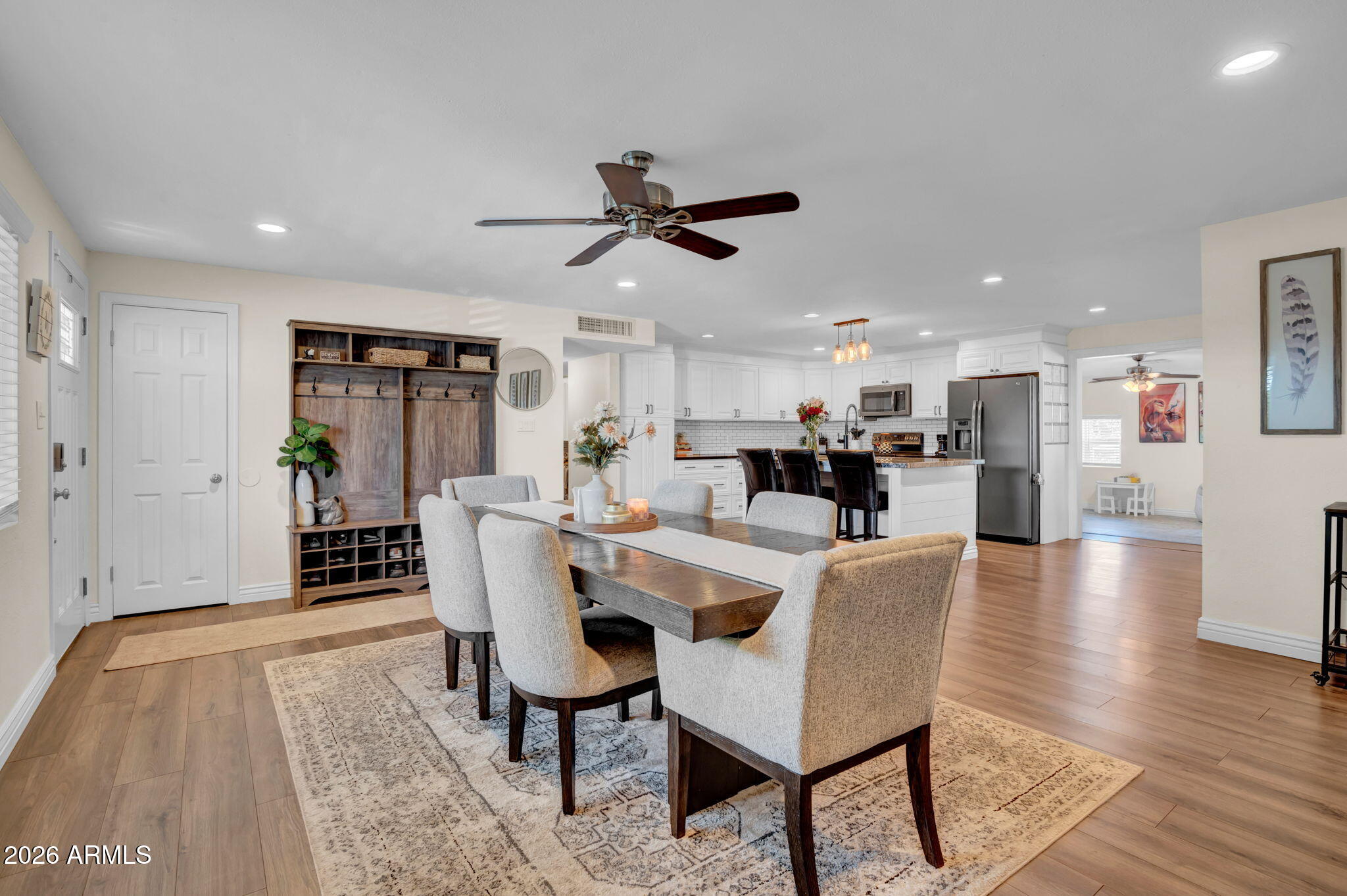 PARADISE VALLEY OASIS NO. 8 - Residential Lease