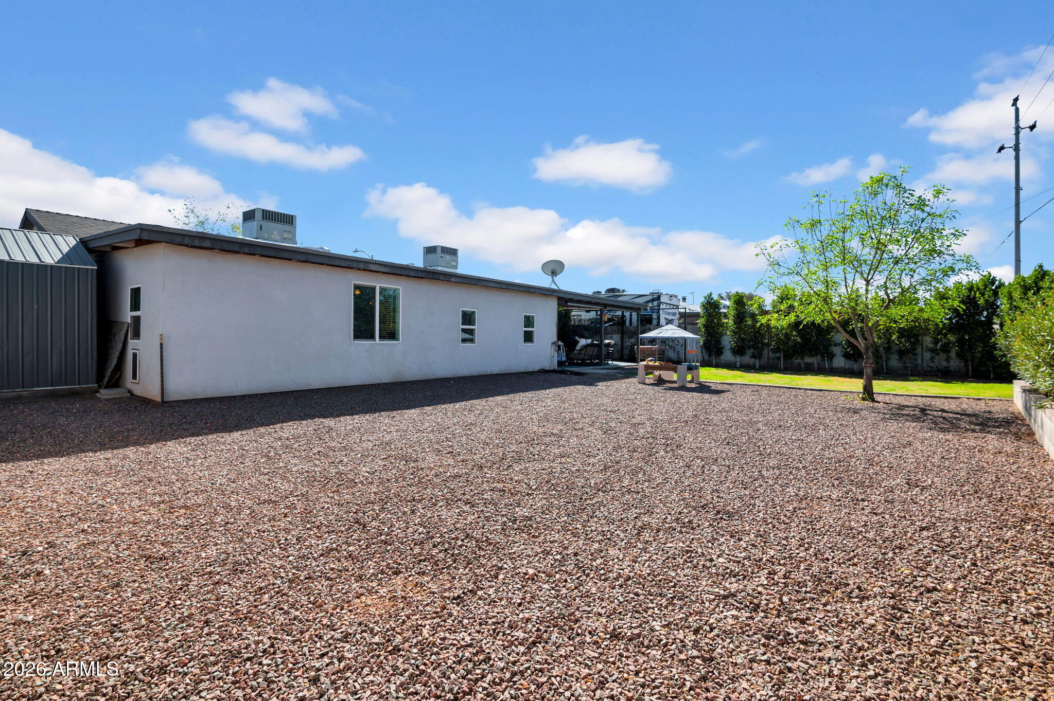 PARADISE VALLEY OASIS NO. 8 - Residential Lease