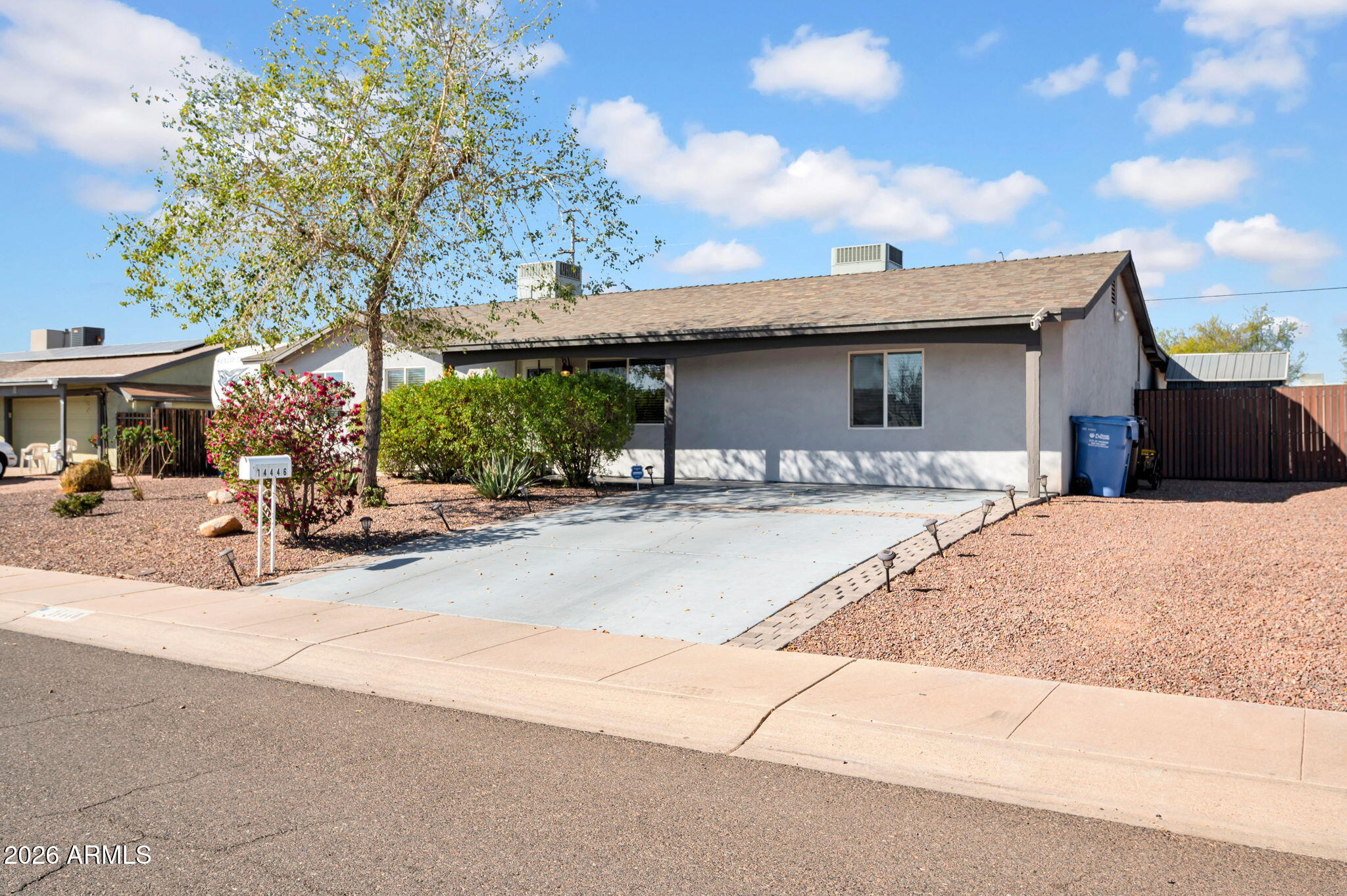 PARADISE VALLEY OASIS NO. 8 - Residential Lease
