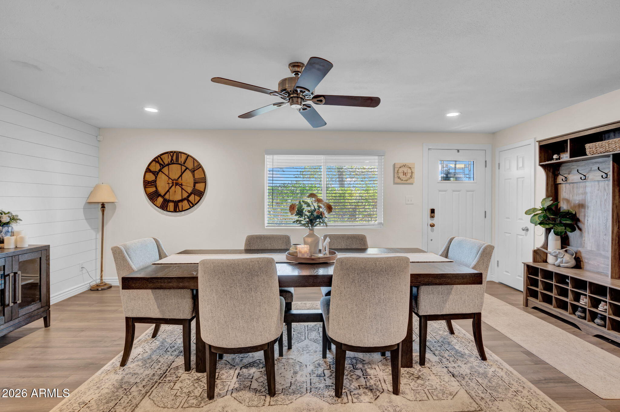 PARADISE VALLEY OASIS NO. 8 - Residential Lease