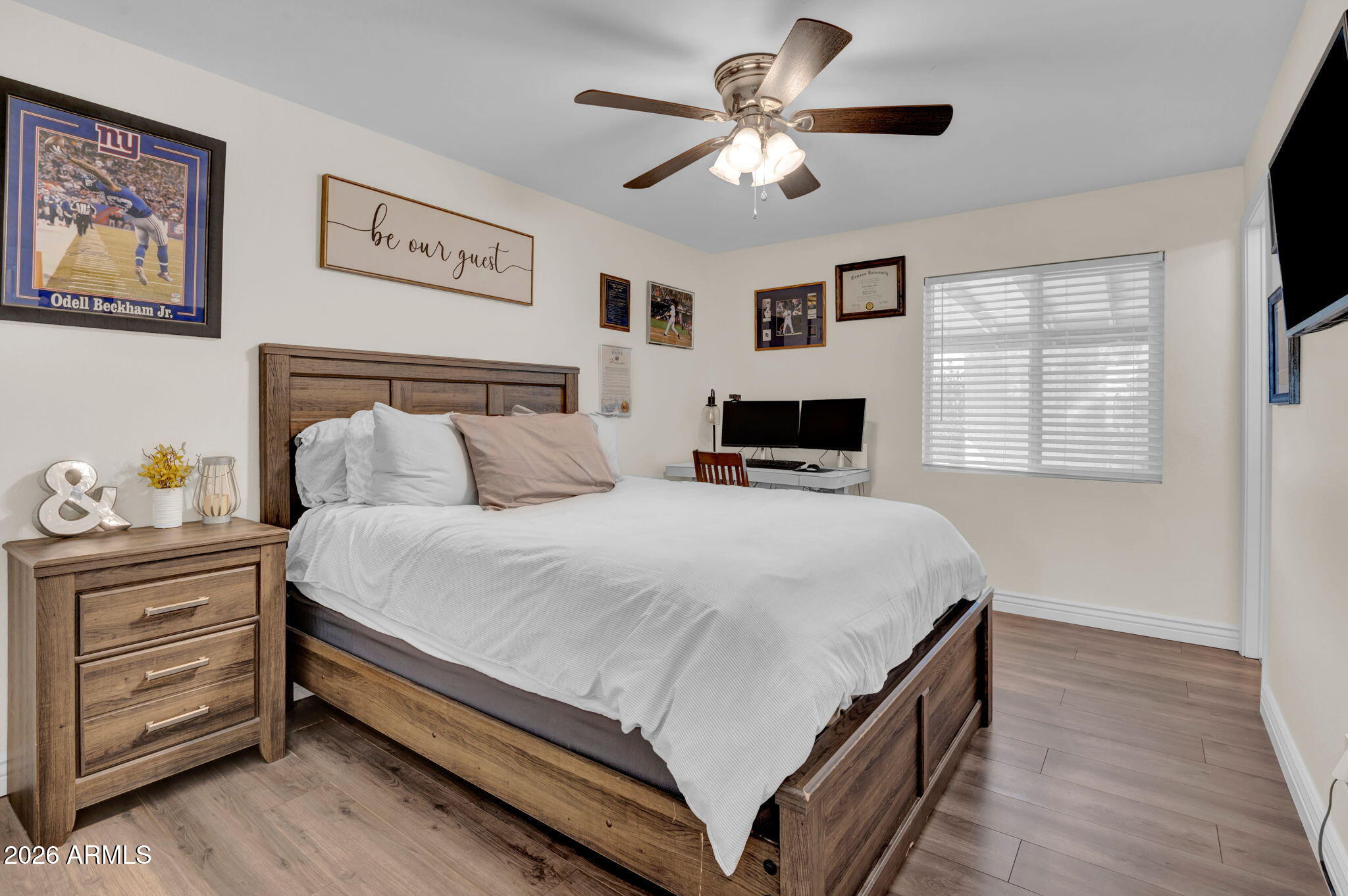 PARADISE VALLEY OASIS NO. 8 - Residential Lease