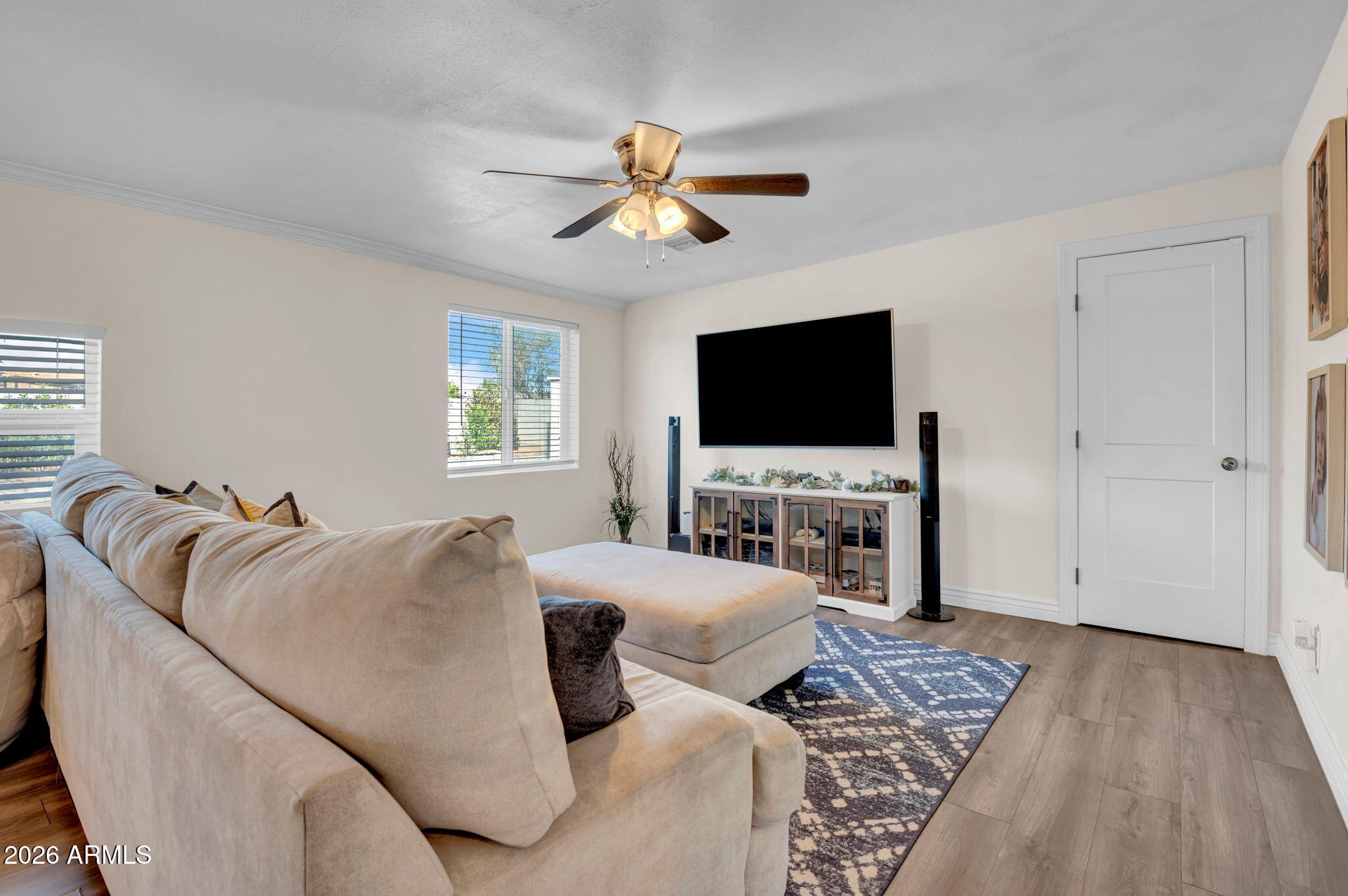 PARADISE VALLEY OASIS NO. 8 - Residential Lease